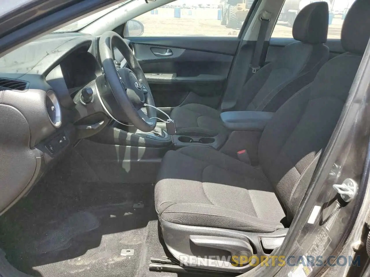 7 Photograph of a damaged car 3KPF24AD0KE083453 KIA FORTE 2019
