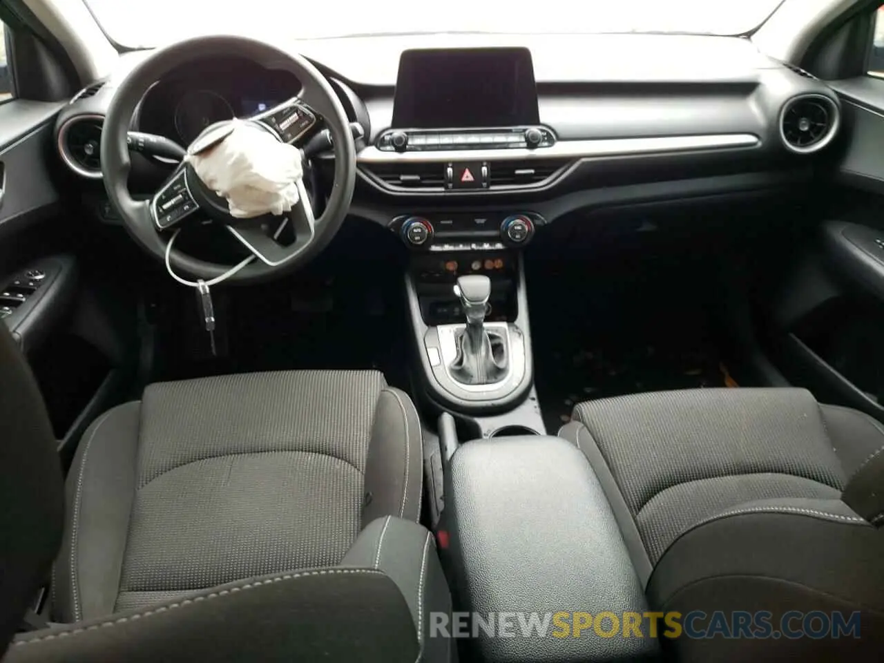 8 Photograph of a damaged car 3KPF24AD0KE084957 KIA FORTE 2019