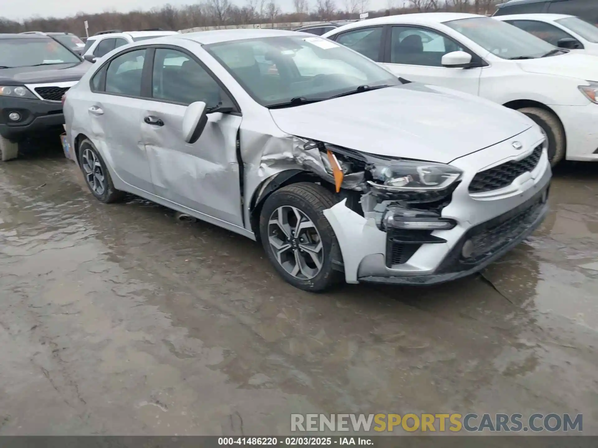 1 Photograph of a damaged car 3KPF24AD0KE095053 KIA FORTE 2019