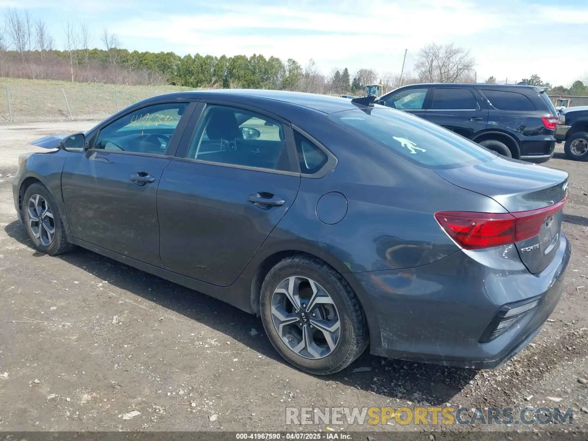 3 Photograph of a damaged car 3KPF24AD0KE095571 KIA FORTE 2019