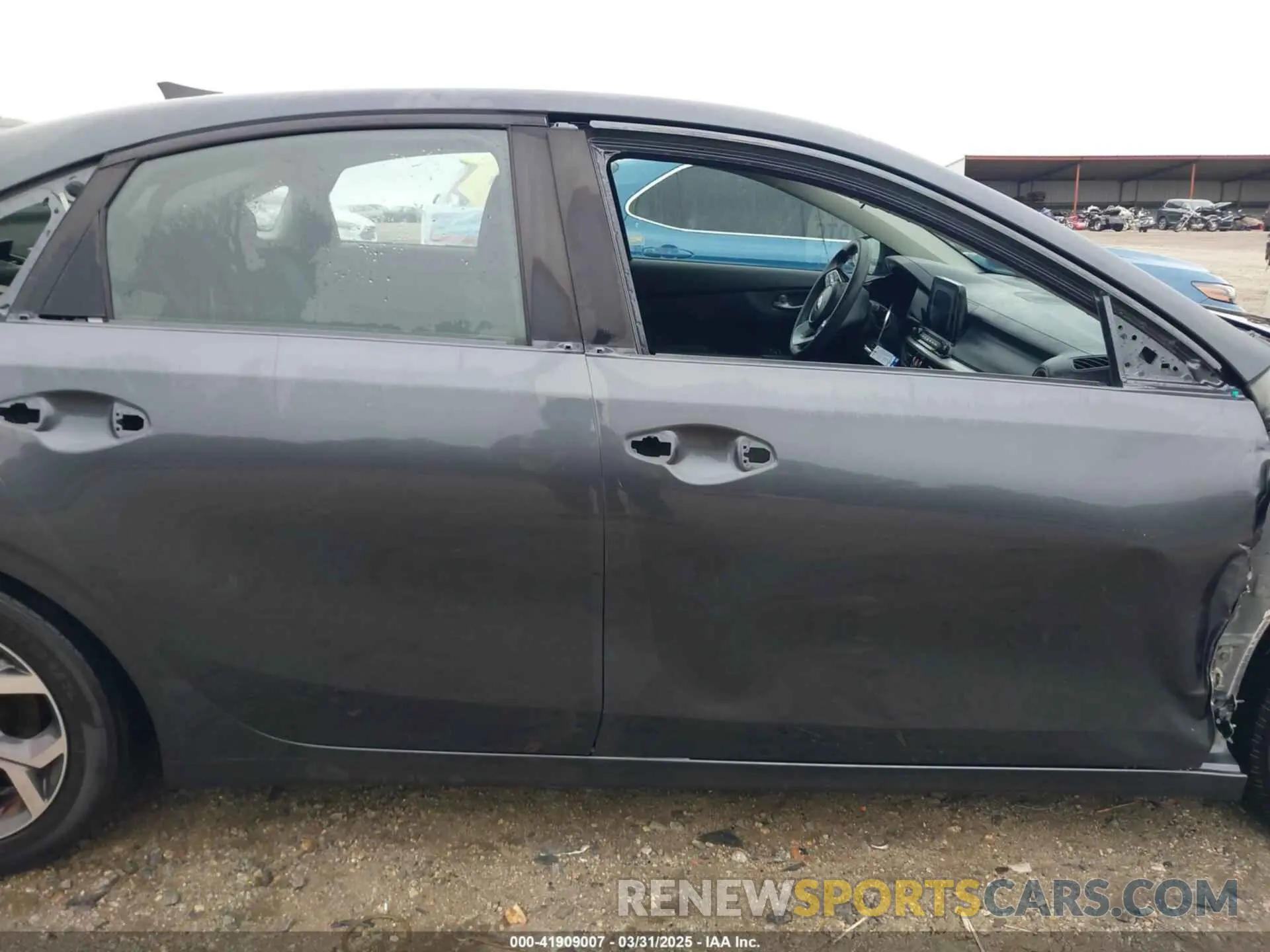 14 Photograph of a damaged car 3KPF24AD0KE097627 KIA FORTE 2019