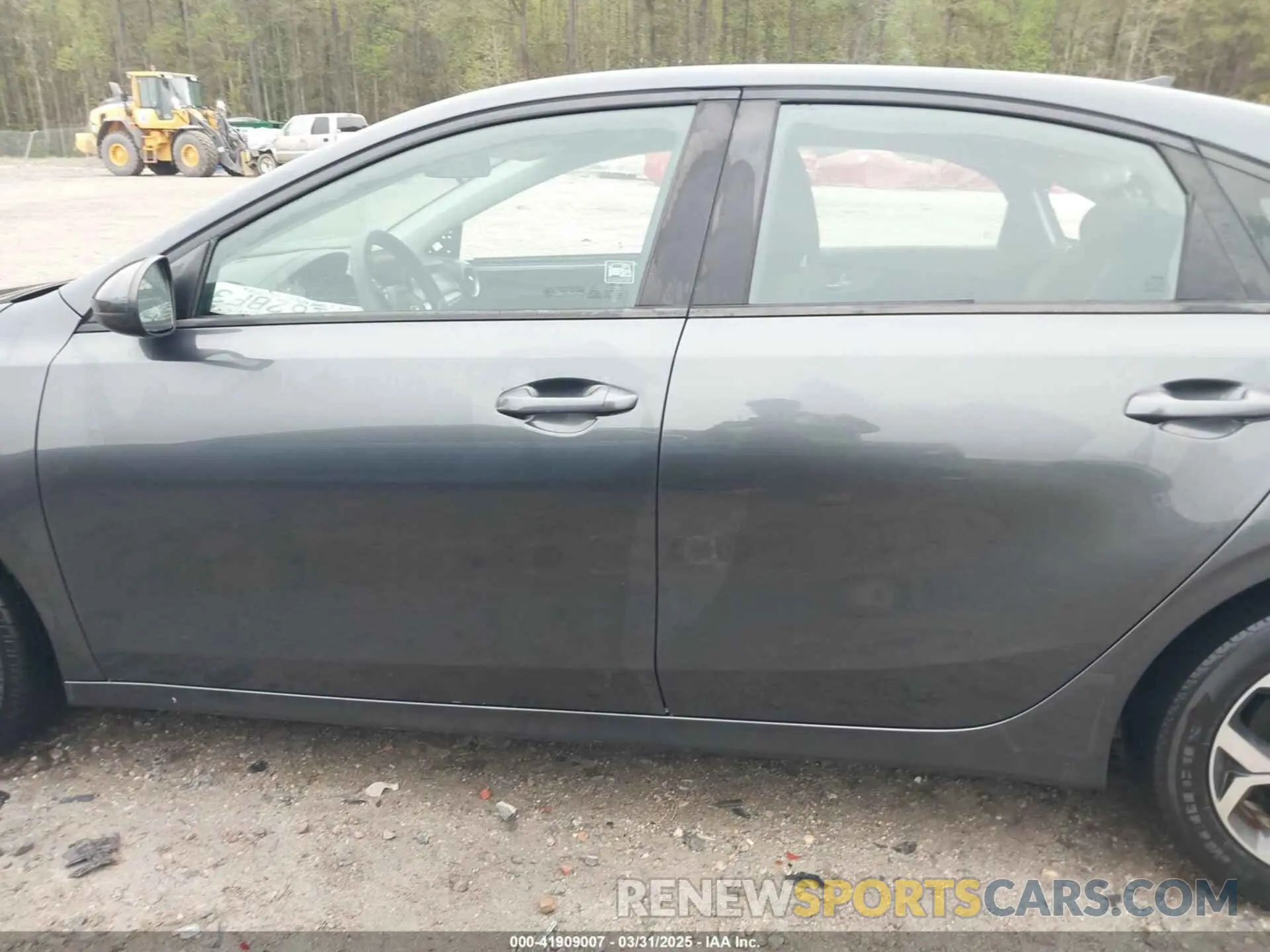 15 Photograph of a damaged car 3KPF24AD0KE097627 KIA FORTE 2019