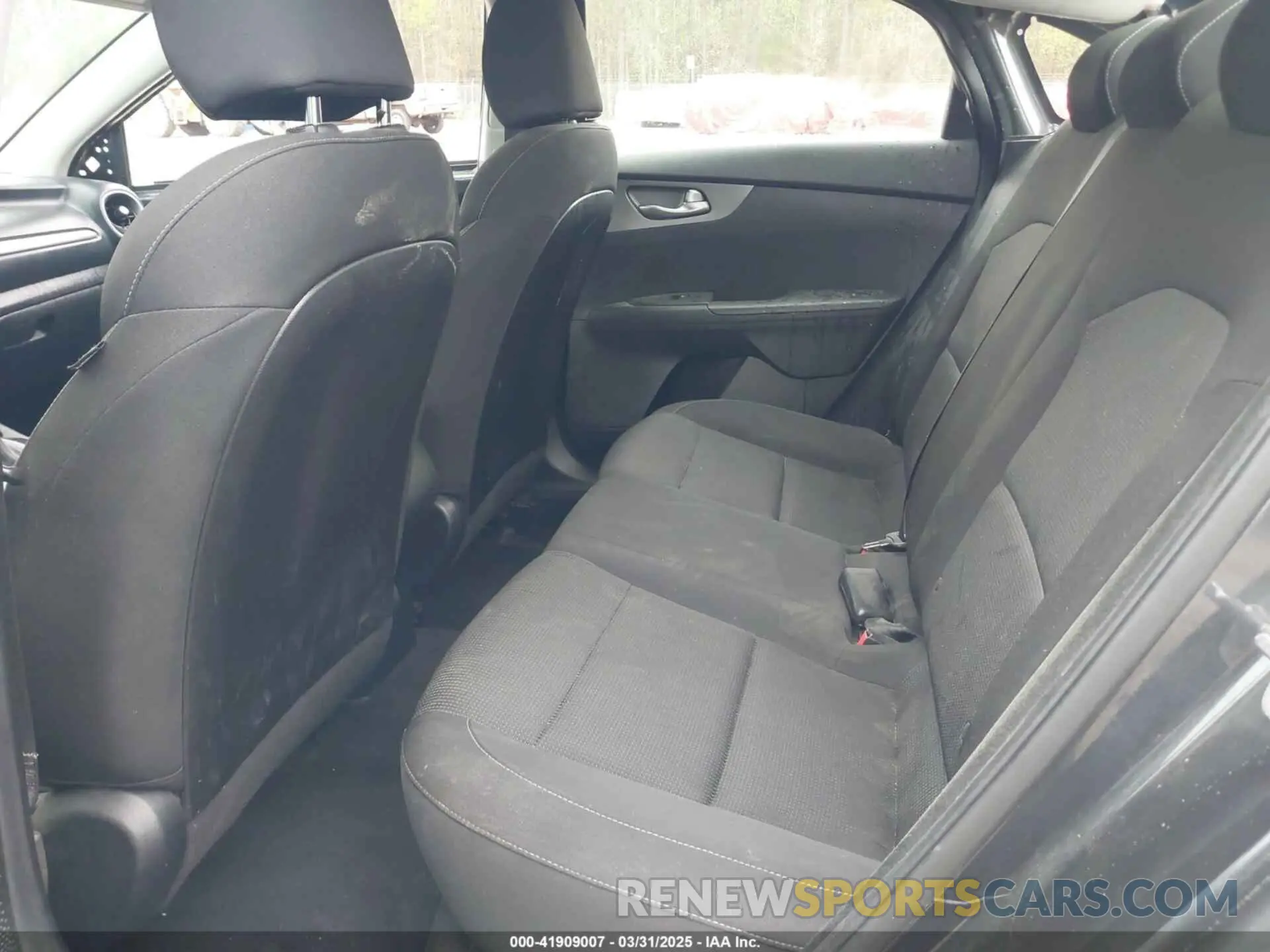 8 Photograph of a damaged car 3KPF24AD0KE097627 KIA FORTE 2019