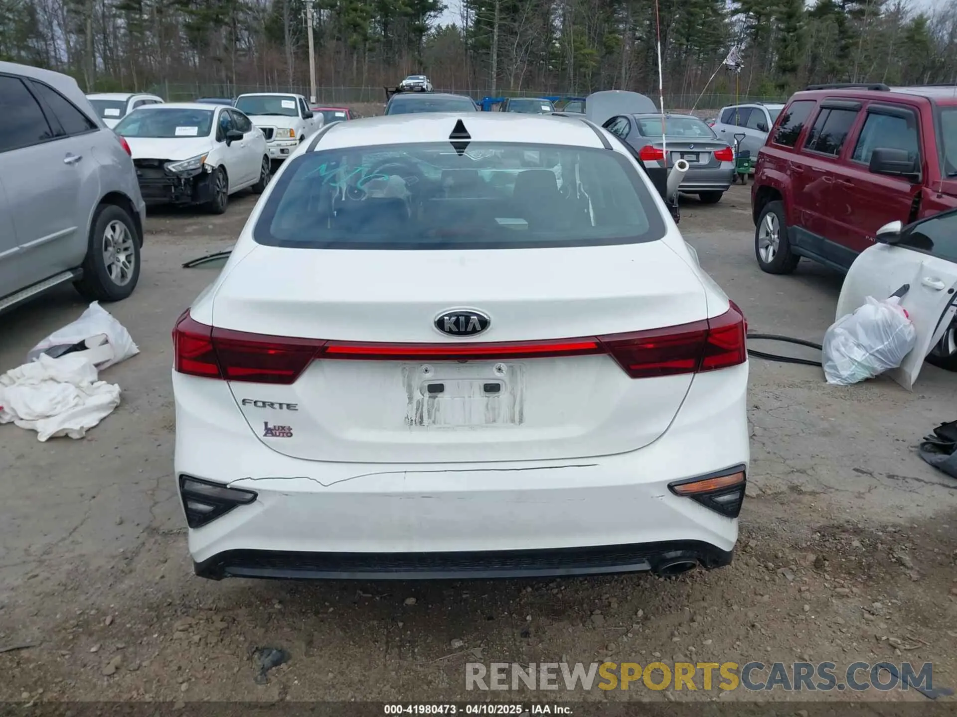 17 Photograph of a damaged car 3KPF24AD0KE103717 KIA FORTE 2019