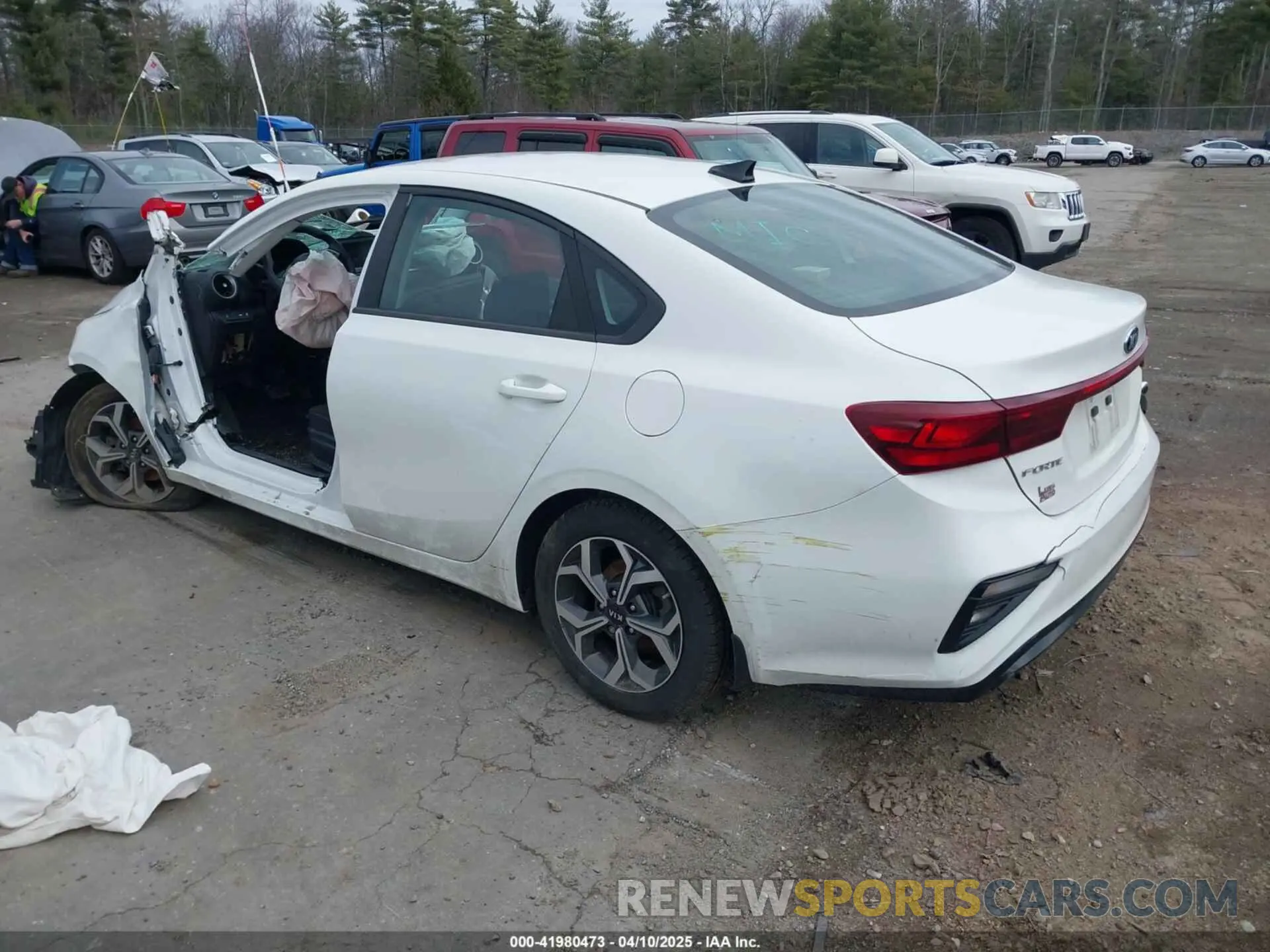 3 Photograph of a damaged car 3KPF24AD0KE103717 KIA FORTE 2019