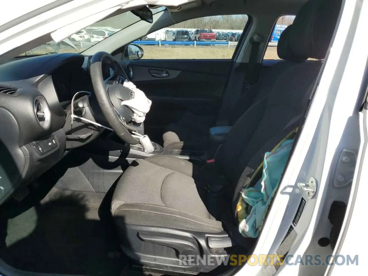 7 Photograph of a damaged car 3KPF24AD0KE127127 KIA FORTE 2019