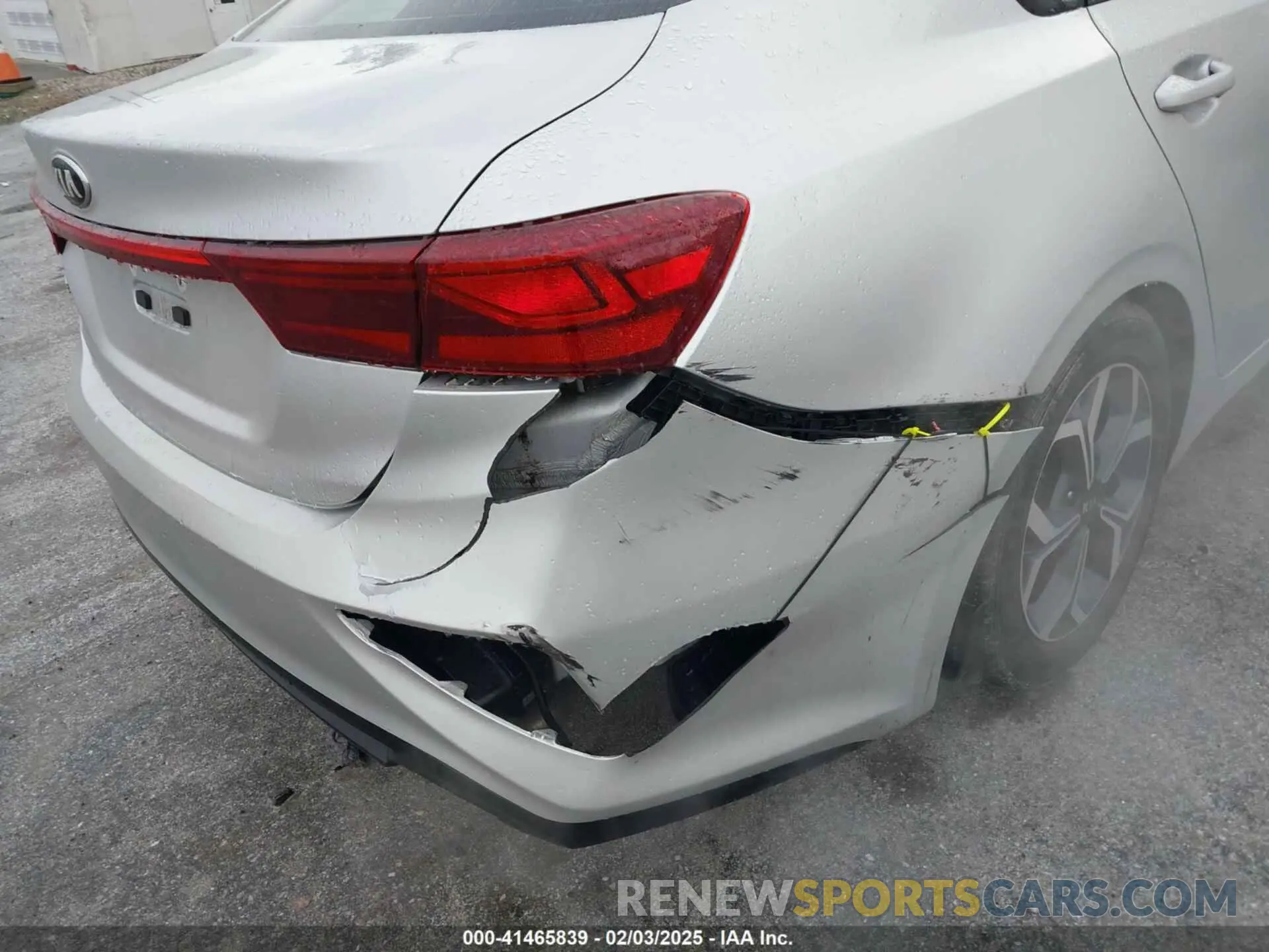6 Photograph of a damaged car 3KPF24AD0KE132053 KIA FORTE 2019