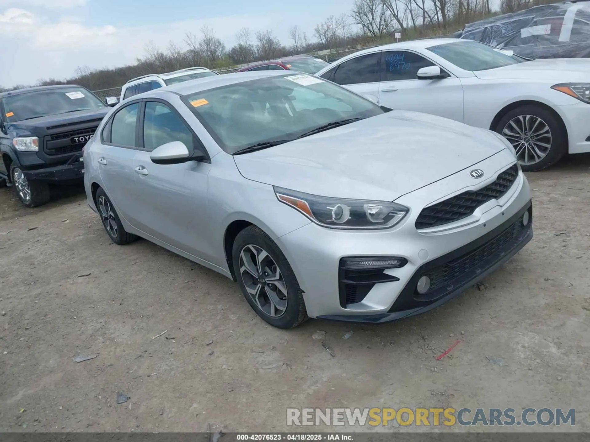 1 Photograph of a damaged car 3KPF24AD1KE006039 KIA FORTE 2019