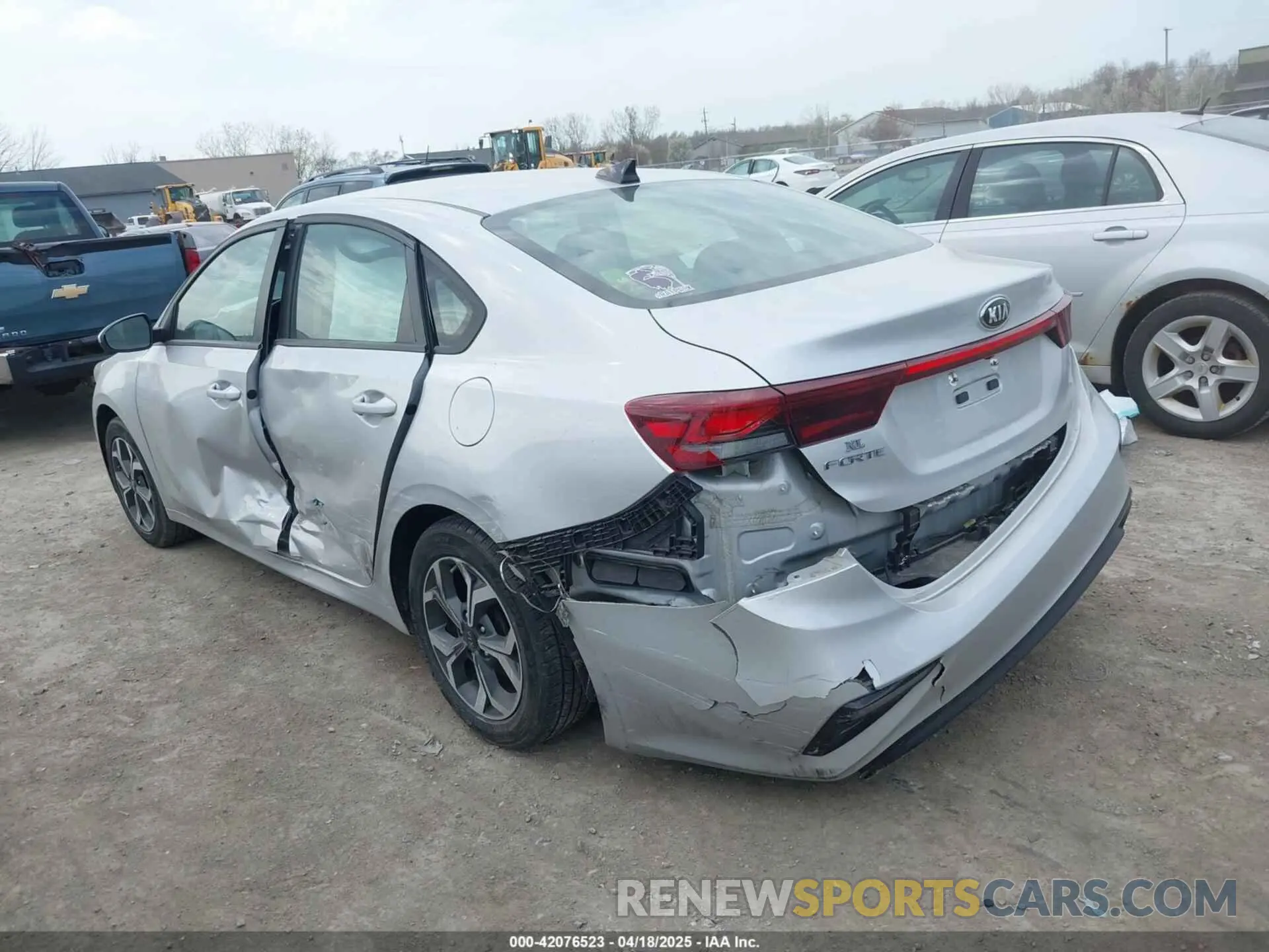 3 Photograph of a damaged car 3KPF24AD1KE006039 KIA FORTE 2019