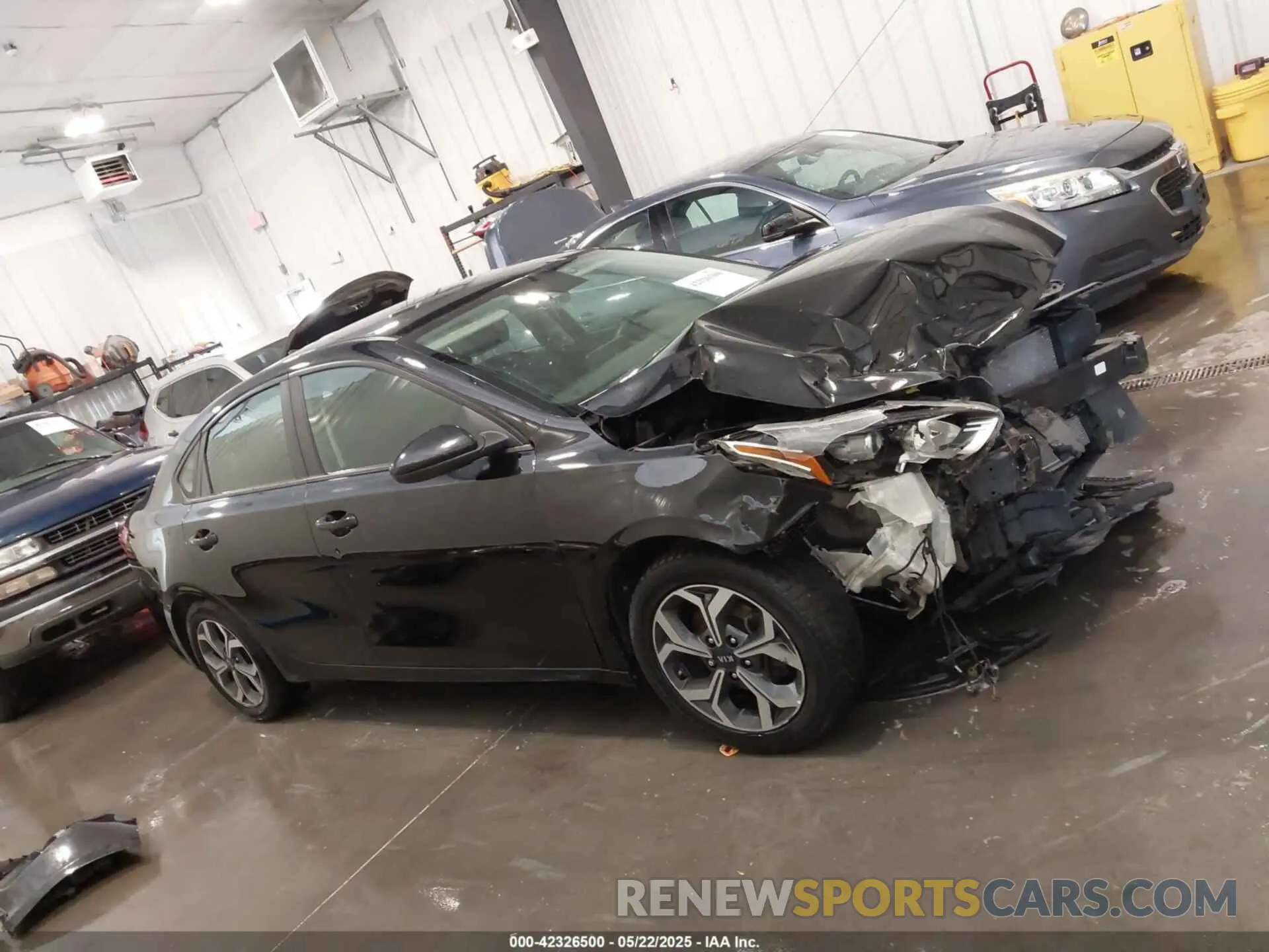13 Photograph of a damaged car 3KPF24AD1KE017574 KIA FORTE 2019