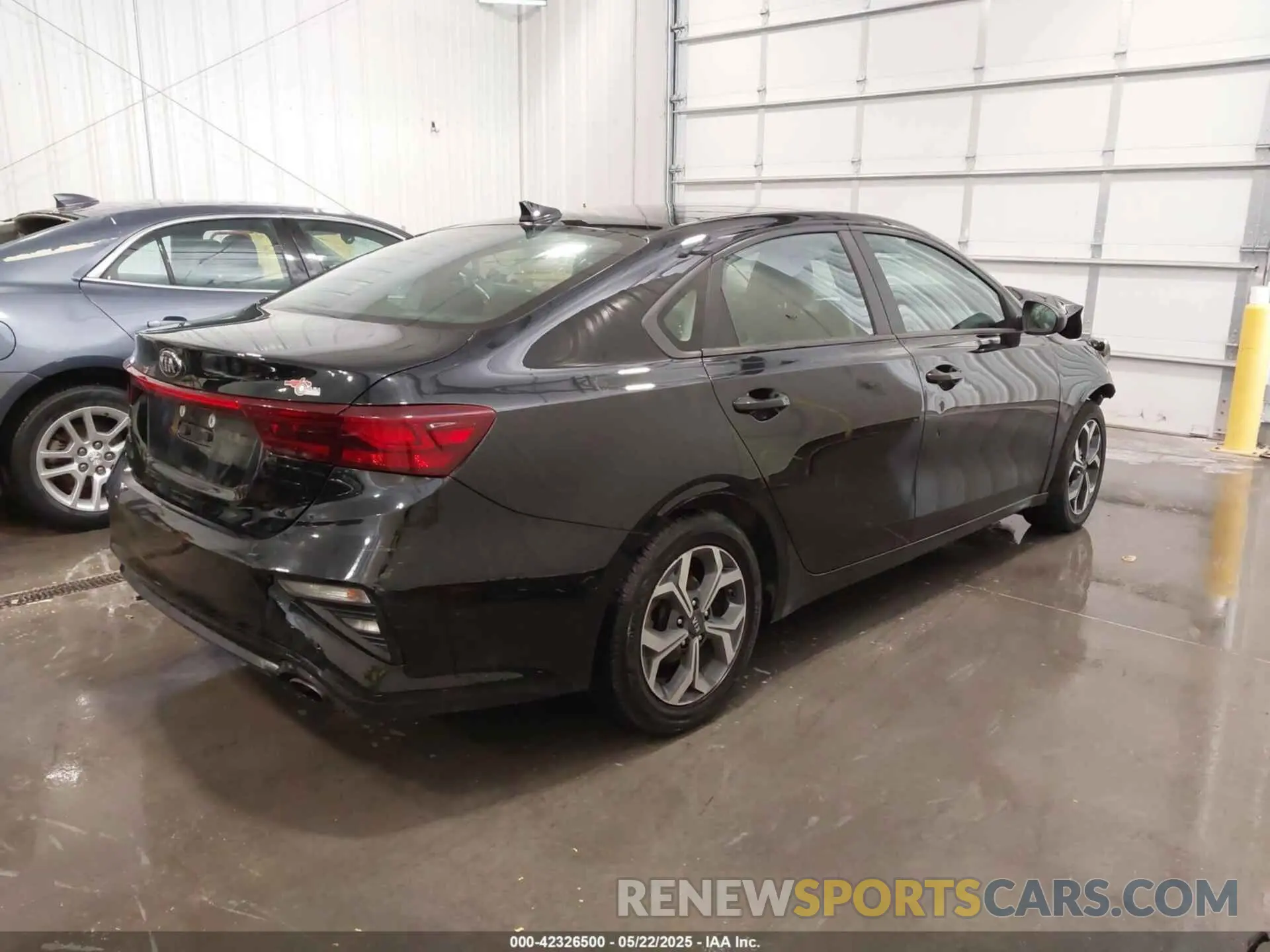 4 Photograph of a damaged car 3KPF24AD1KE017574 KIA FORTE 2019