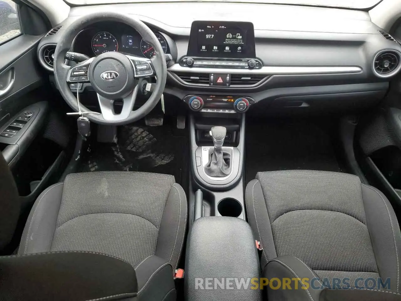 8 Photograph of a damaged car 3KPF24AD1KE019390 KIA FORTE 2019
