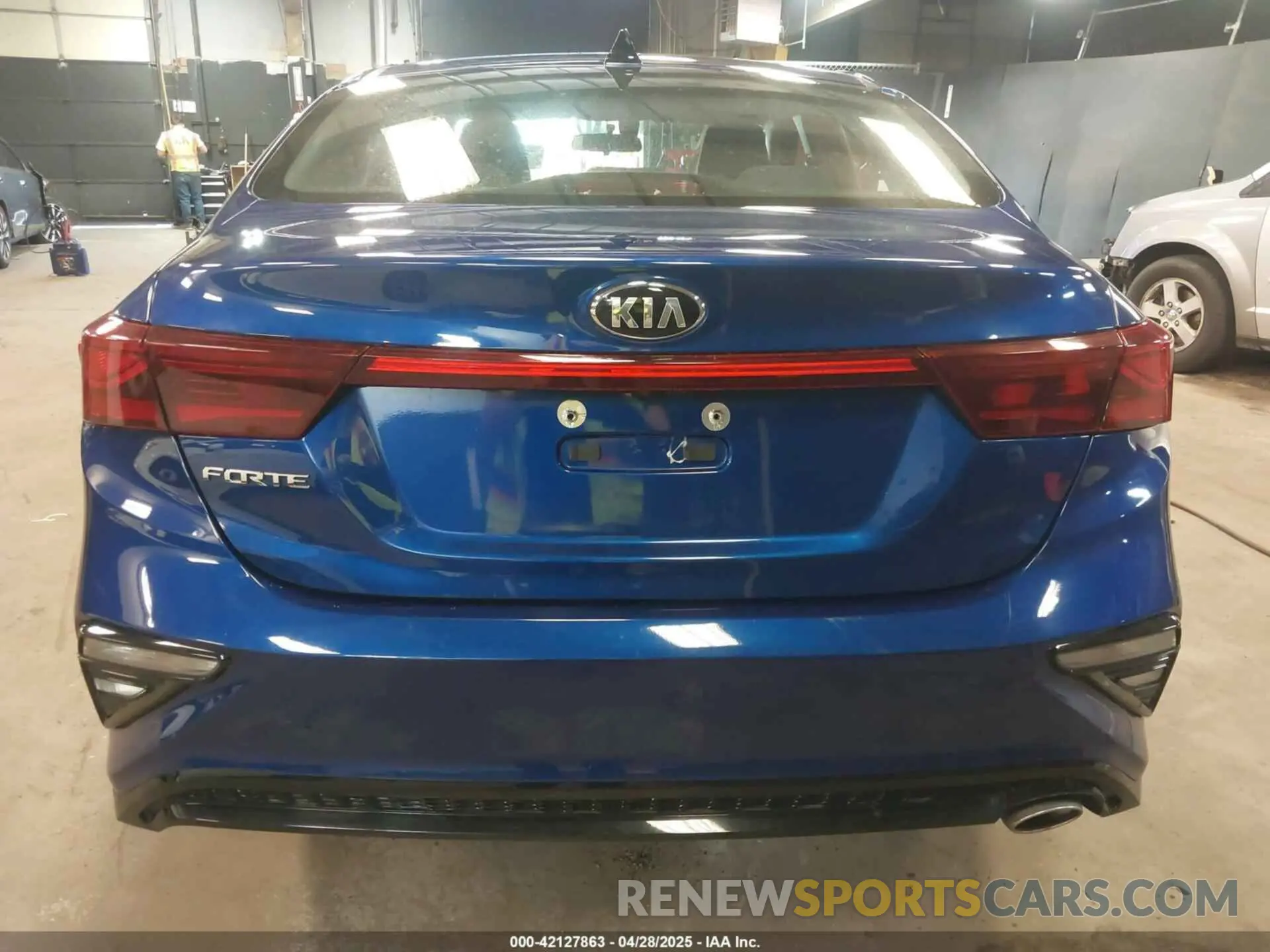 16 Photograph of a damaged car 3KPF24AD1KE061932 KIA FORTE 2019