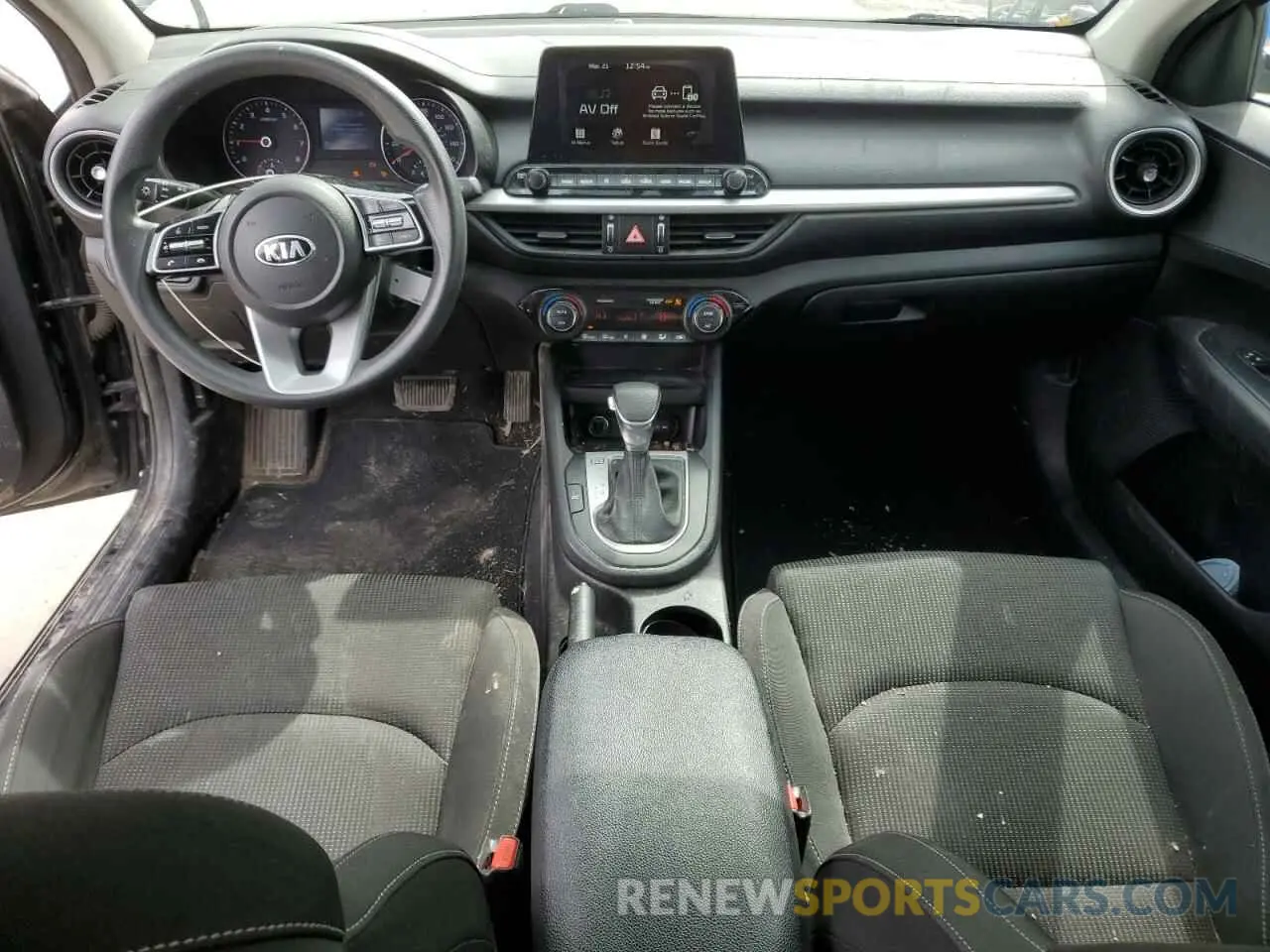 8 Photograph of a damaged car 3KPF24AD1KE067147 KIA FORTE 2019