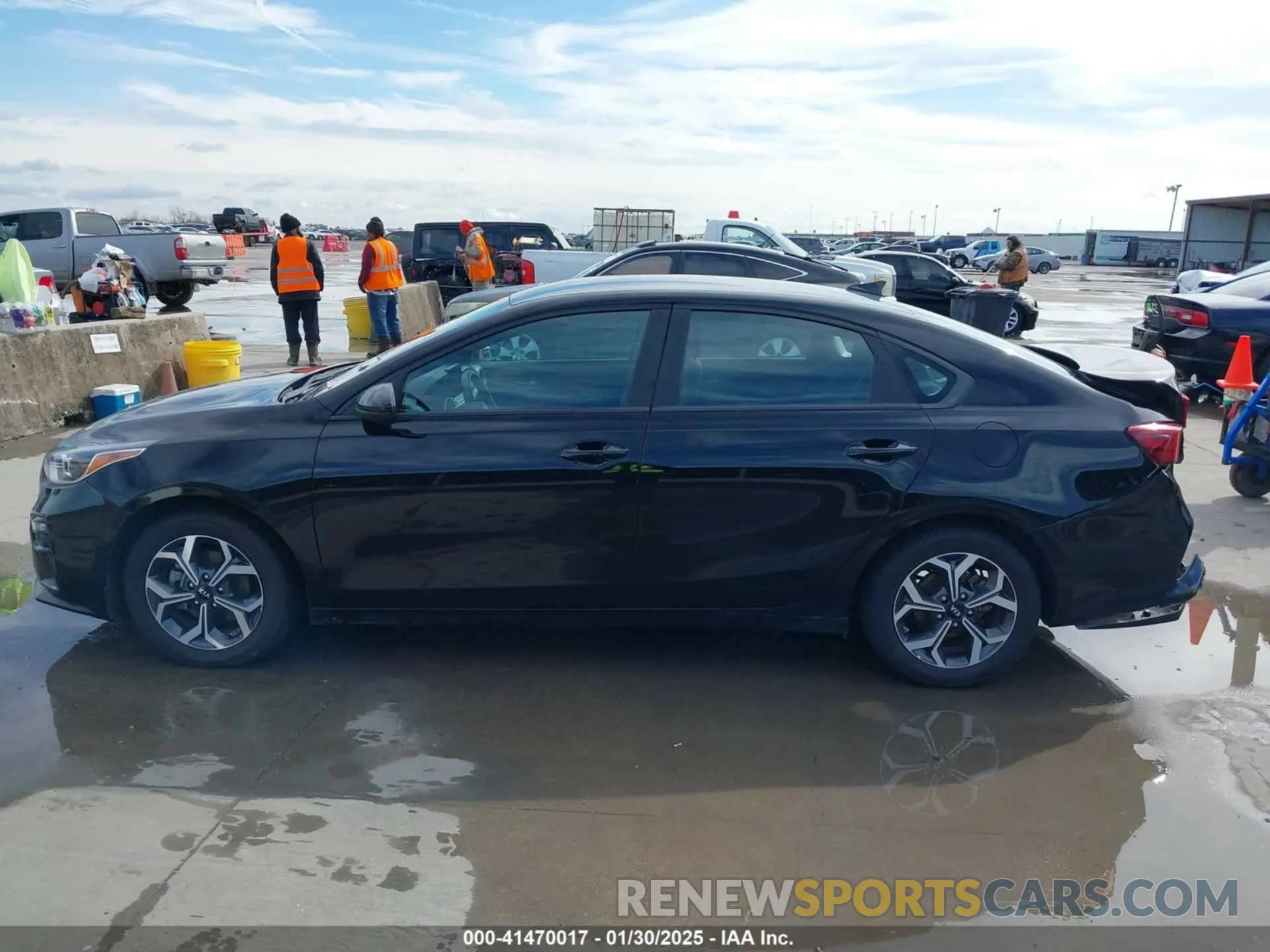 14 Photograph of a damaged car 3KPF24AD1KE068184 KIA FORTE 2019