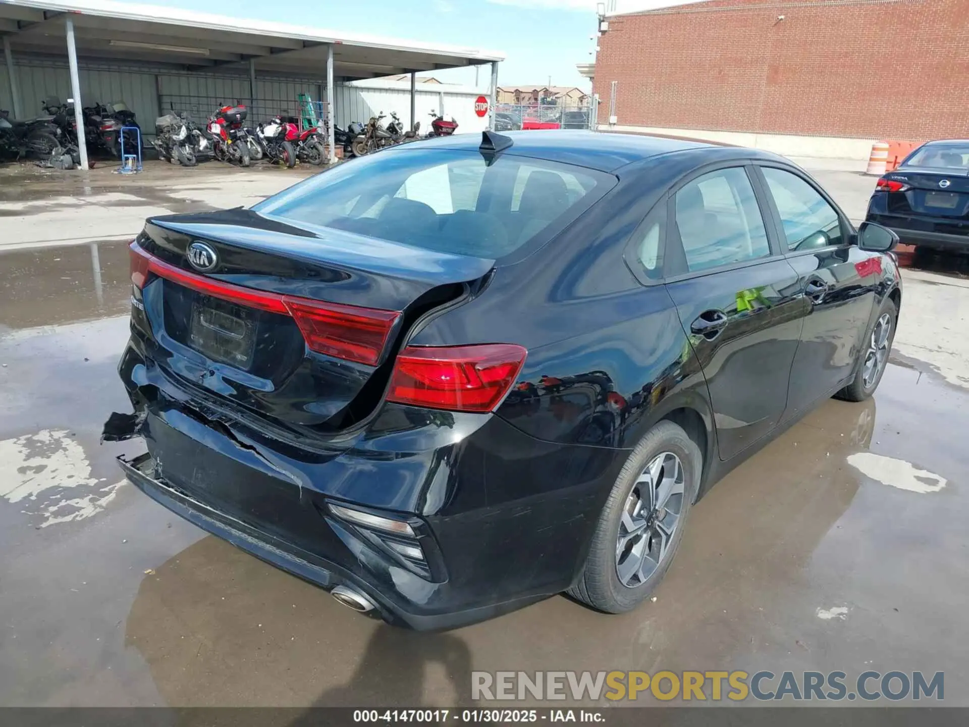 4 Photograph of a damaged car 3KPF24AD1KE068184 KIA FORTE 2019