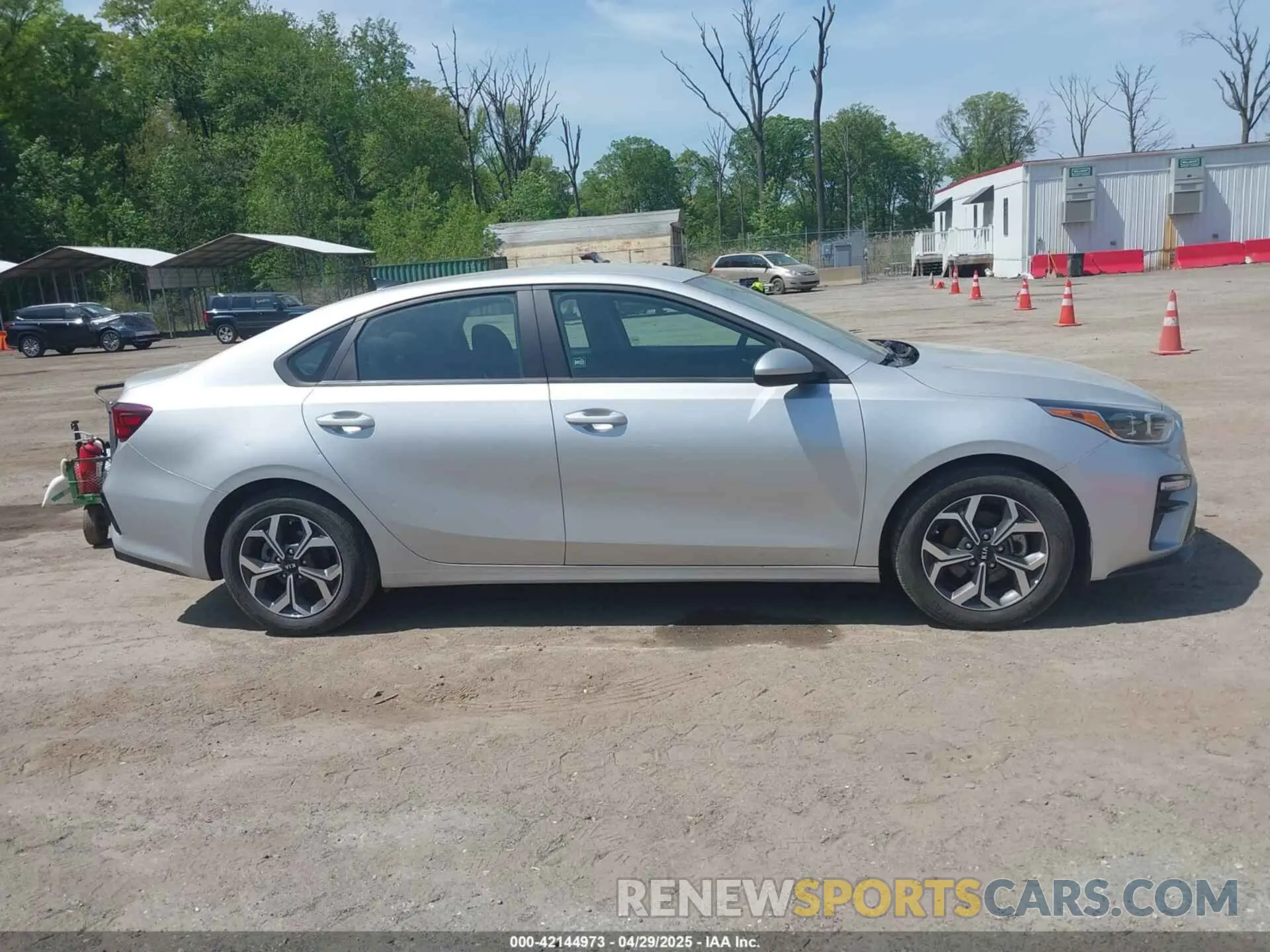 12 Photograph of a damaged car 3KPF24AD1KE086328 KIA FORTE 2019