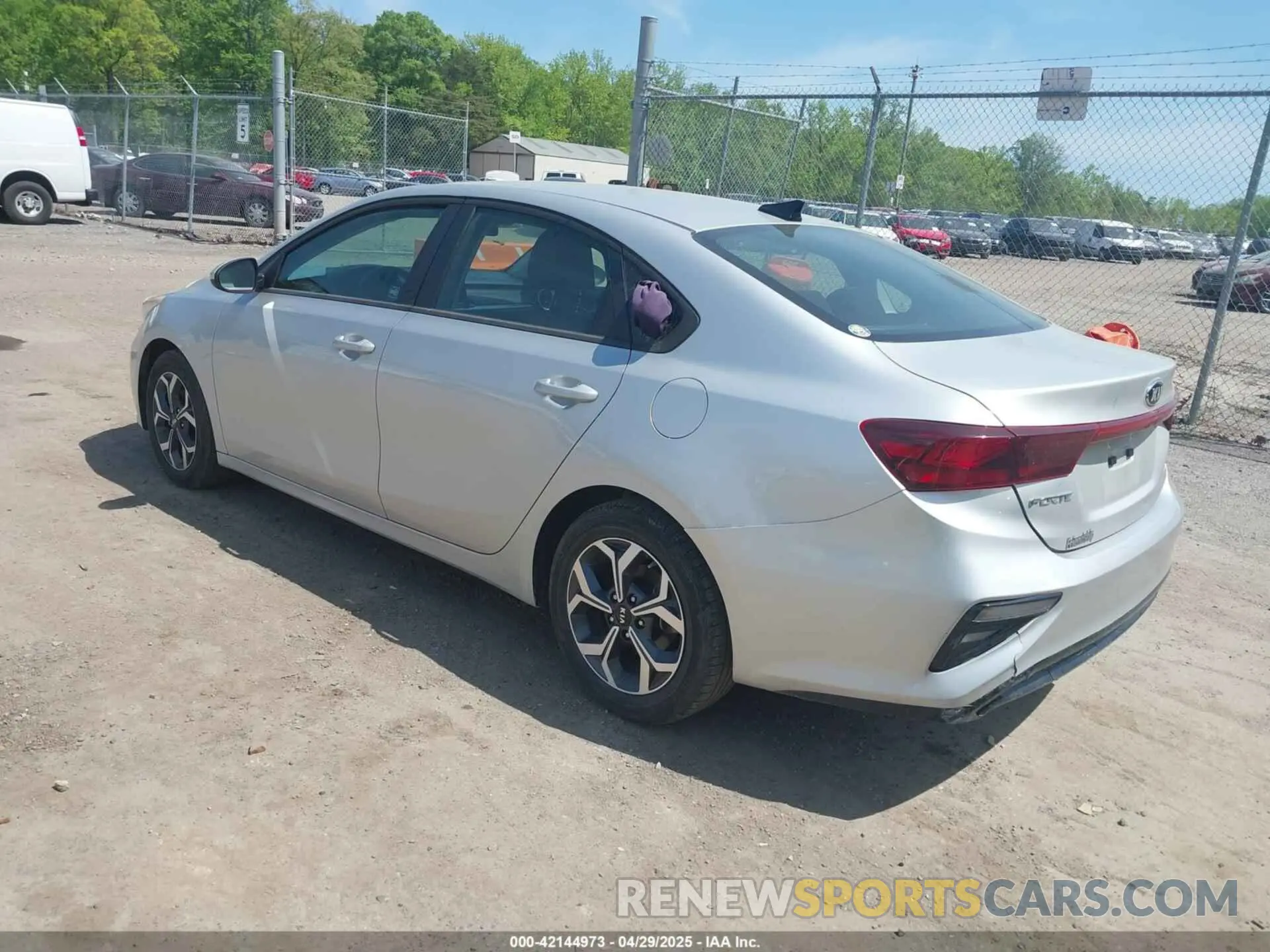 3 Photograph of a damaged car 3KPF24AD1KE086328 KIA FORTE 2019