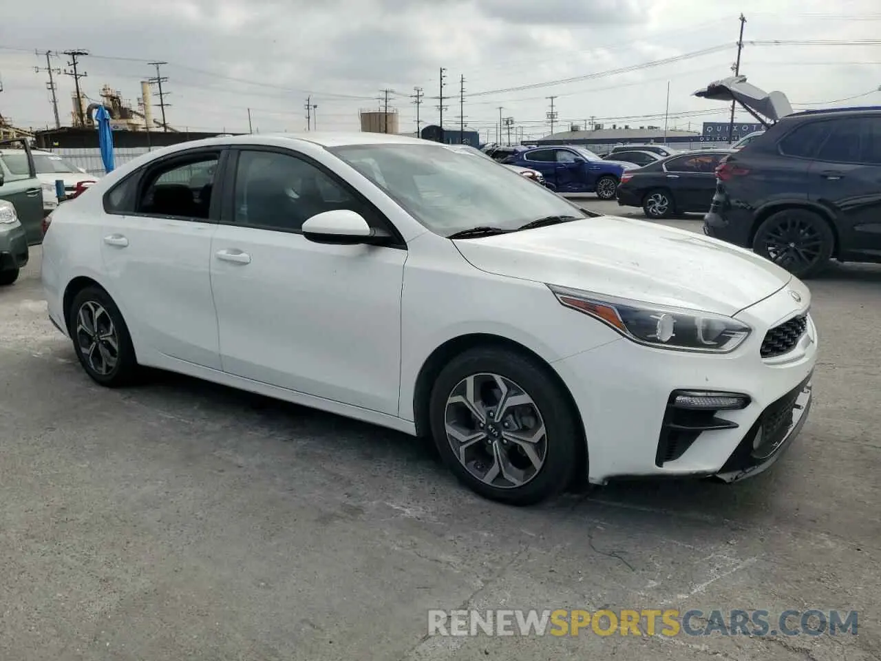 4 Photograph of a damaged car 3KPF24AD1KE103905 KIA FORTE 2019