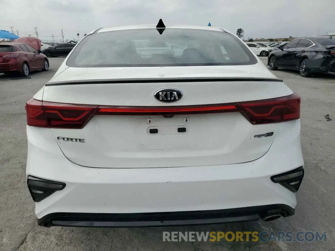 6 Photograph of a damaged car 3KPF24AD1KE103905 KIA FORTE 2019