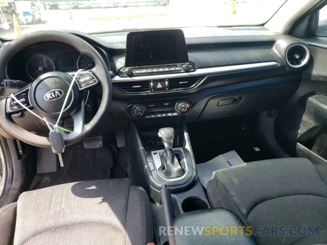 8 Photograph of a damaged car 3KPF24AD1KE105881 KIA FORTE 2019