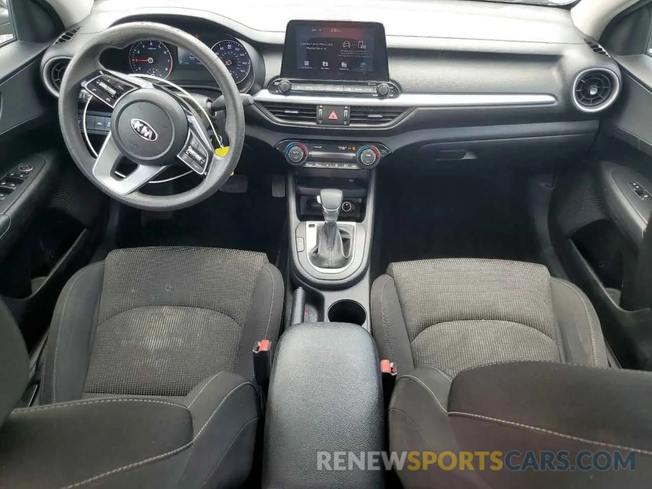 8 Photograph of a damaged car 3KPF24AD1KE116315 KIA FORTE 2019