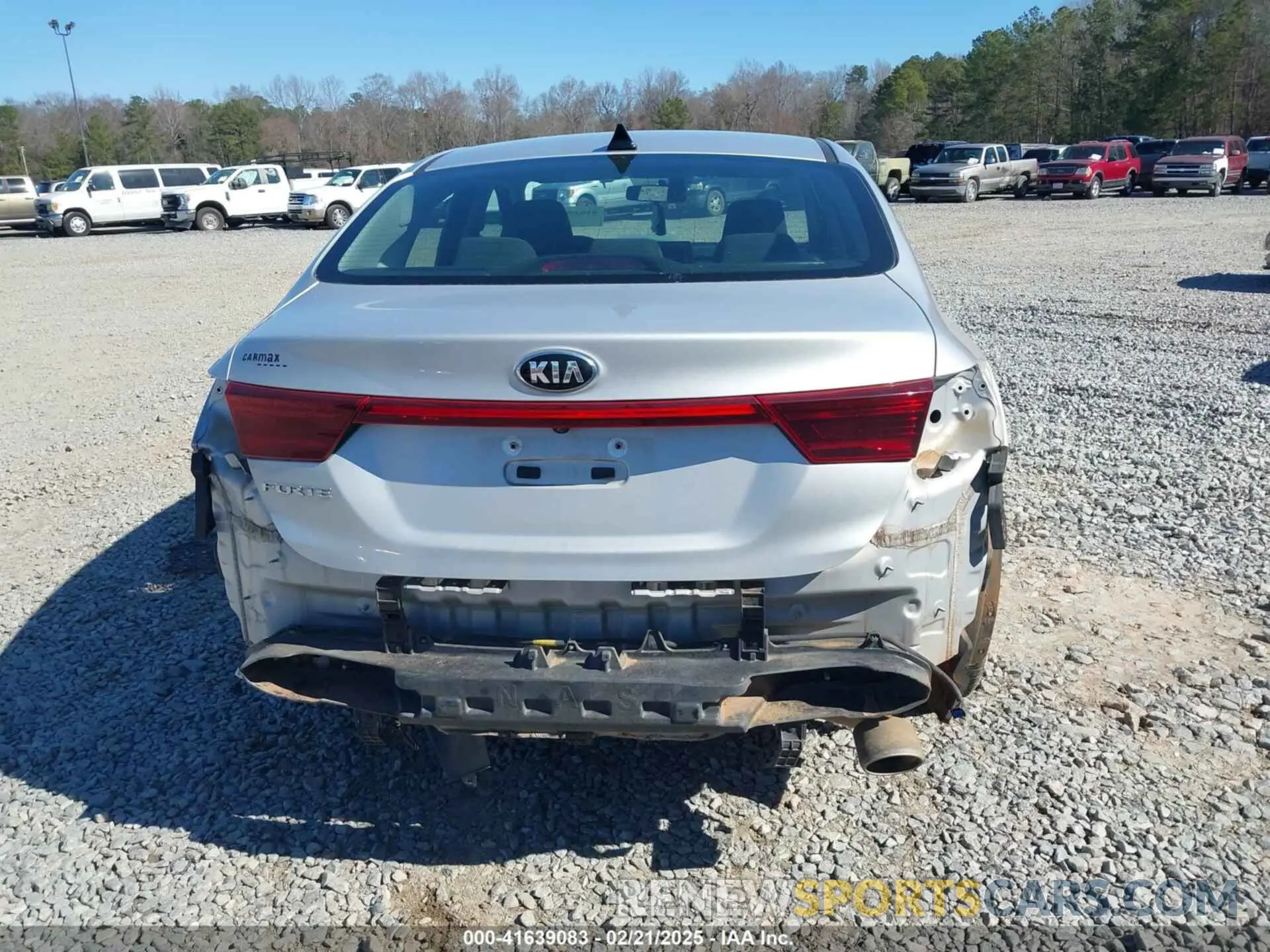 16 Photograph of a damaged car 3KPF24AD1KE117349 KIA FORTE 2019