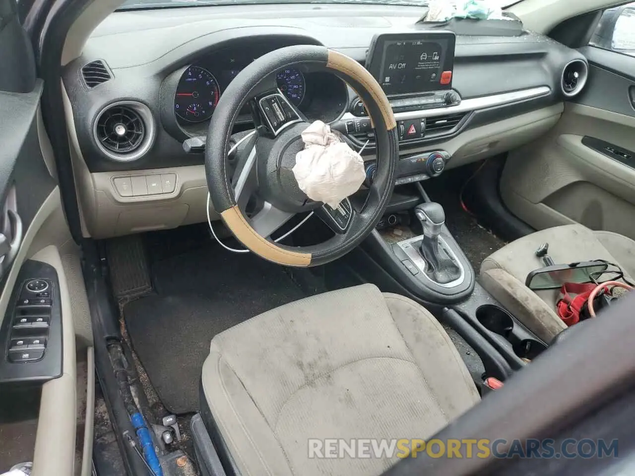 8 Photograph of a damaged car 3KPF24AD1KE120560 KIA FORTE 2019