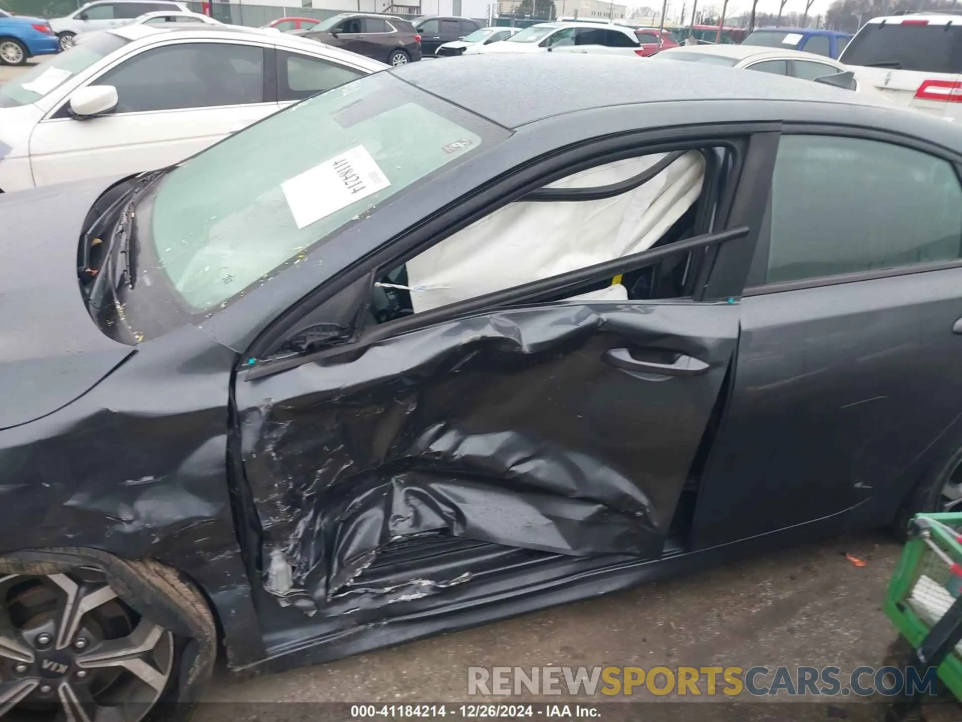18 Photograph of a damaged car 3KPF24AD1KE131655 KIA FORTE 2019