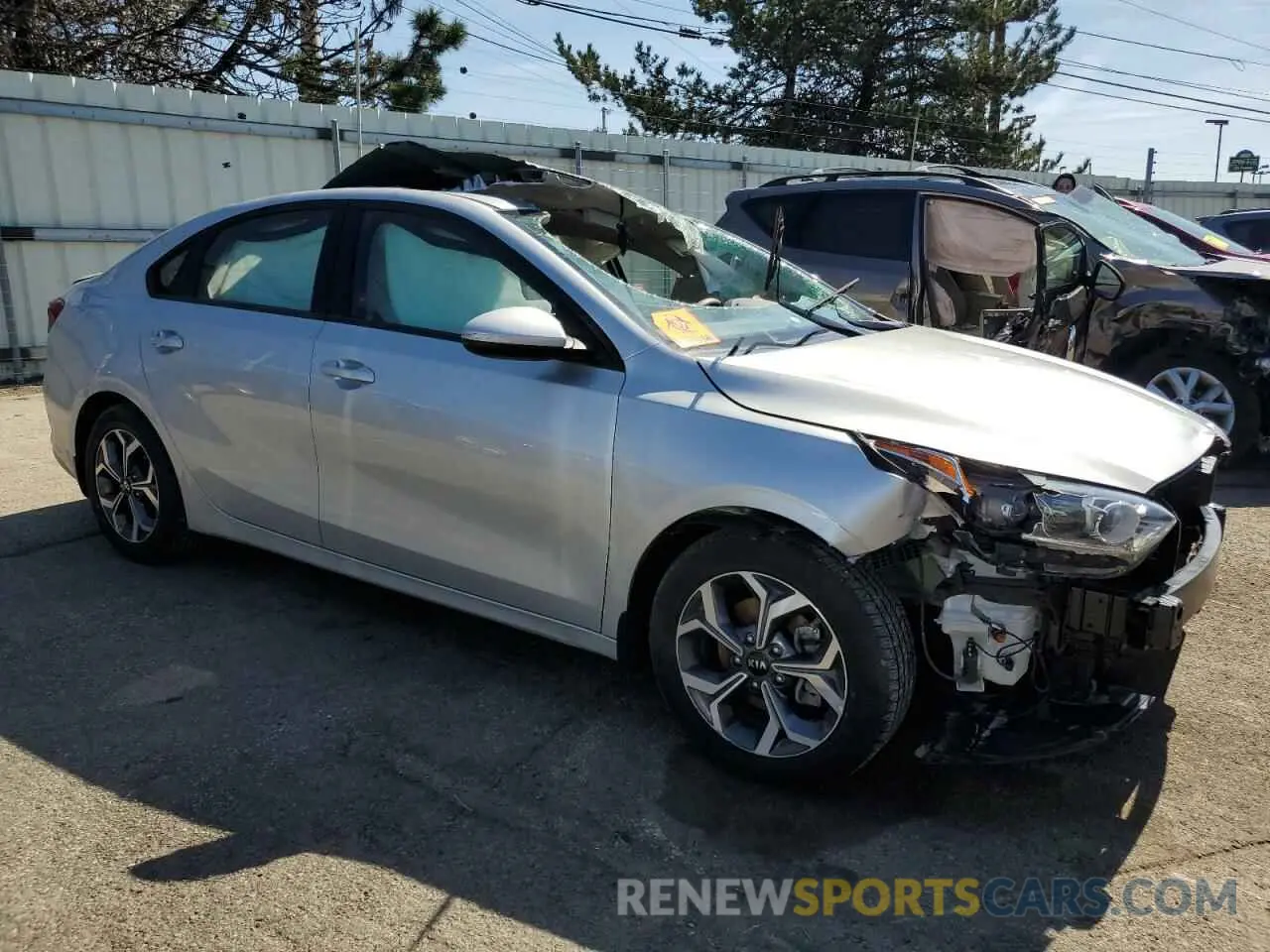 4 Photograph of a damaged car 3KPF24AD1KE133552 KIA FORTE 2019