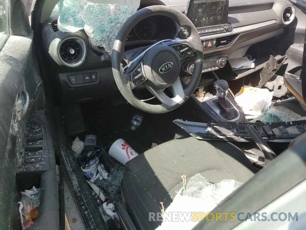 8 Photograph of a damaged car 3KPF24AD1KE133552 KIA FORTE 2019