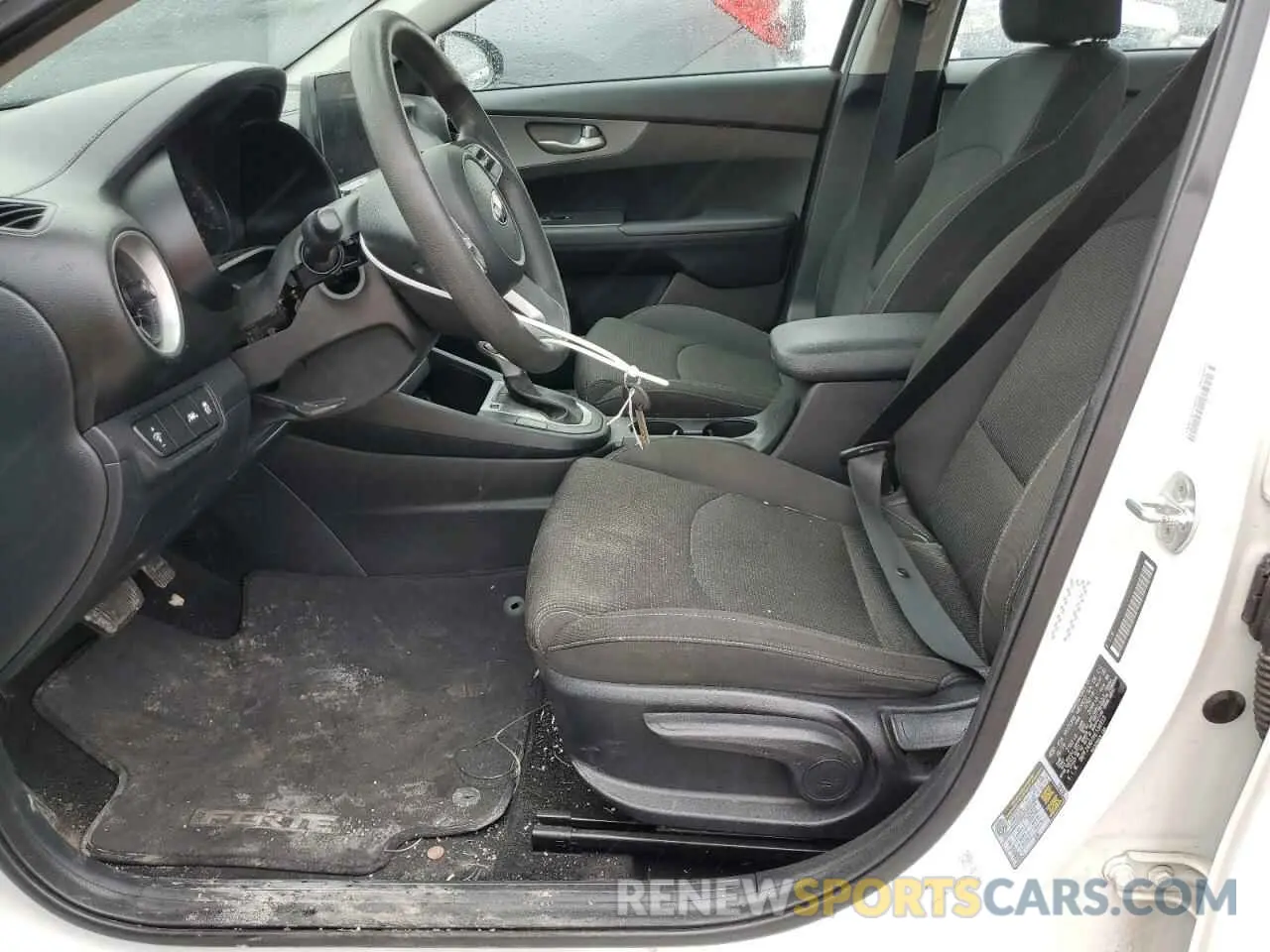 7 Photograph of a damaged car 3KPF24AD1KE134913 KIA FORTE 2019