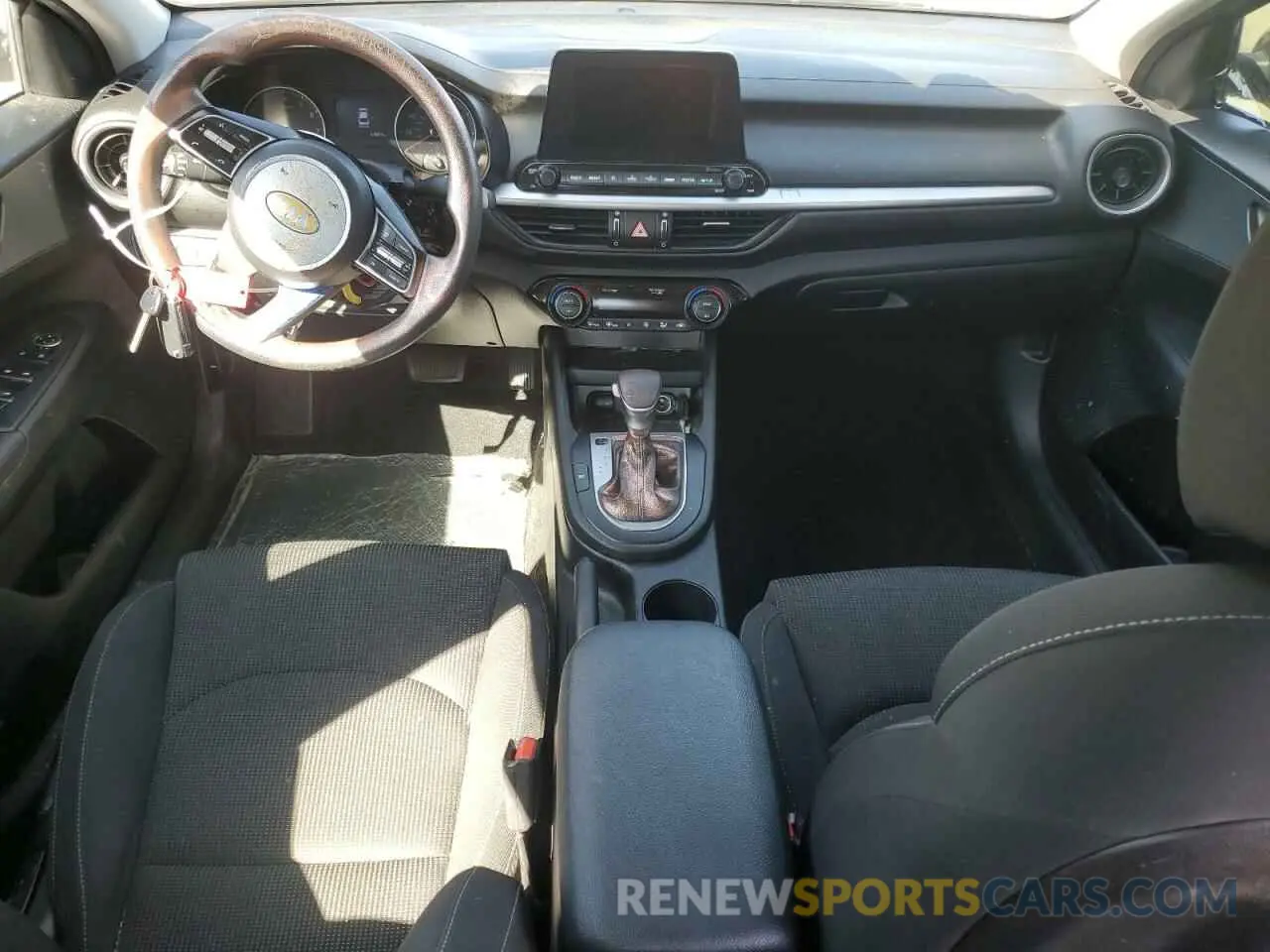 8 Photograph of a damaged car 3KPF24AD1KE136922 KIA FORTE 2019