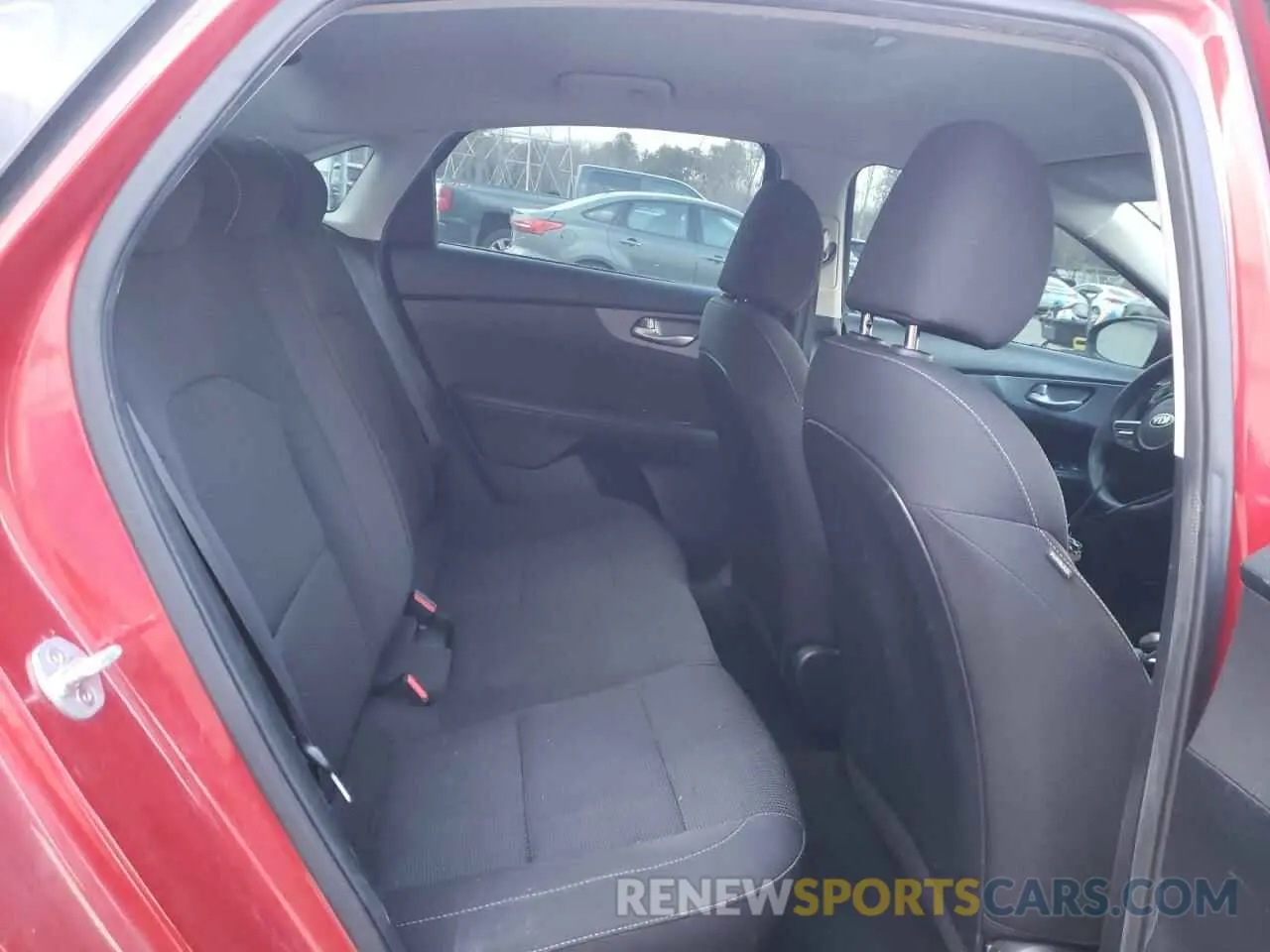 10 Photograph of a damaged car 3KPF24AD2KE032701 KIA FORTE 2019