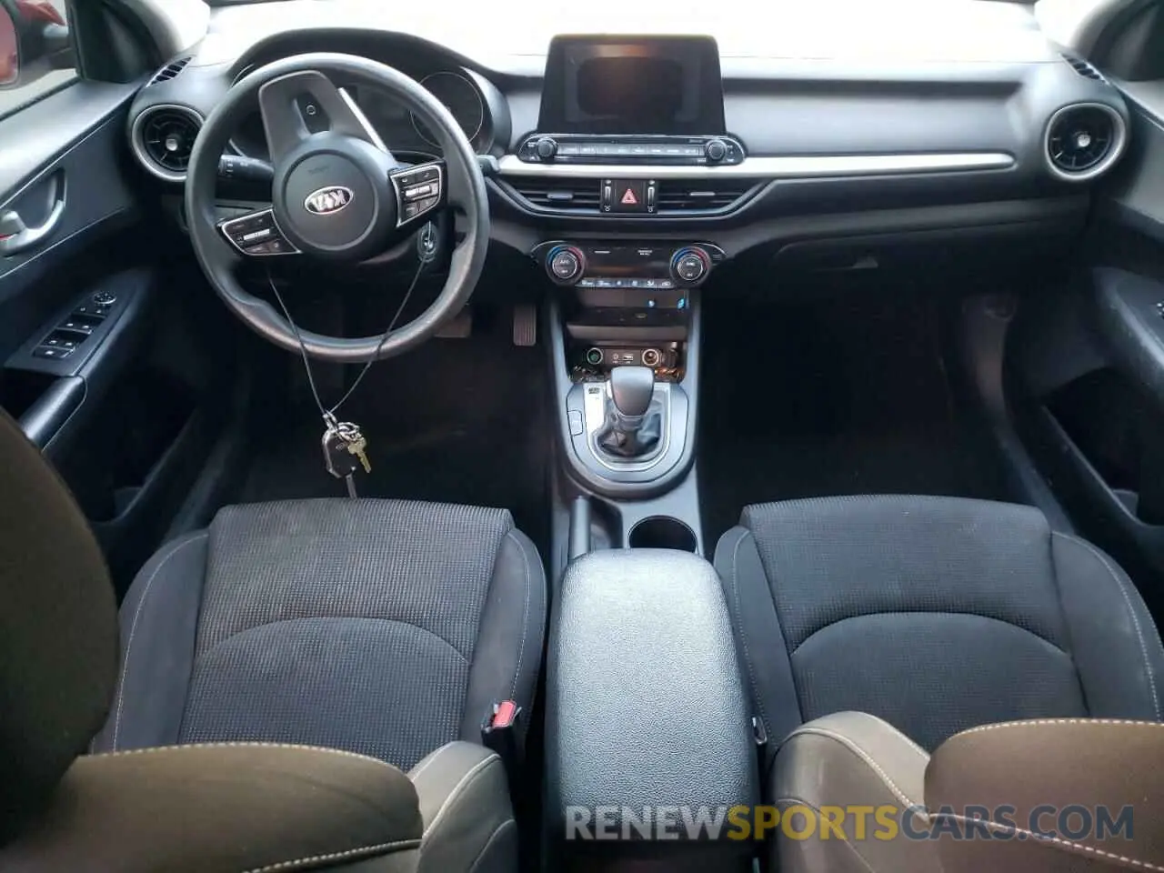8 Photograph of a damaged car 3KPF24AD2KE032701 KIA FORTE 2019