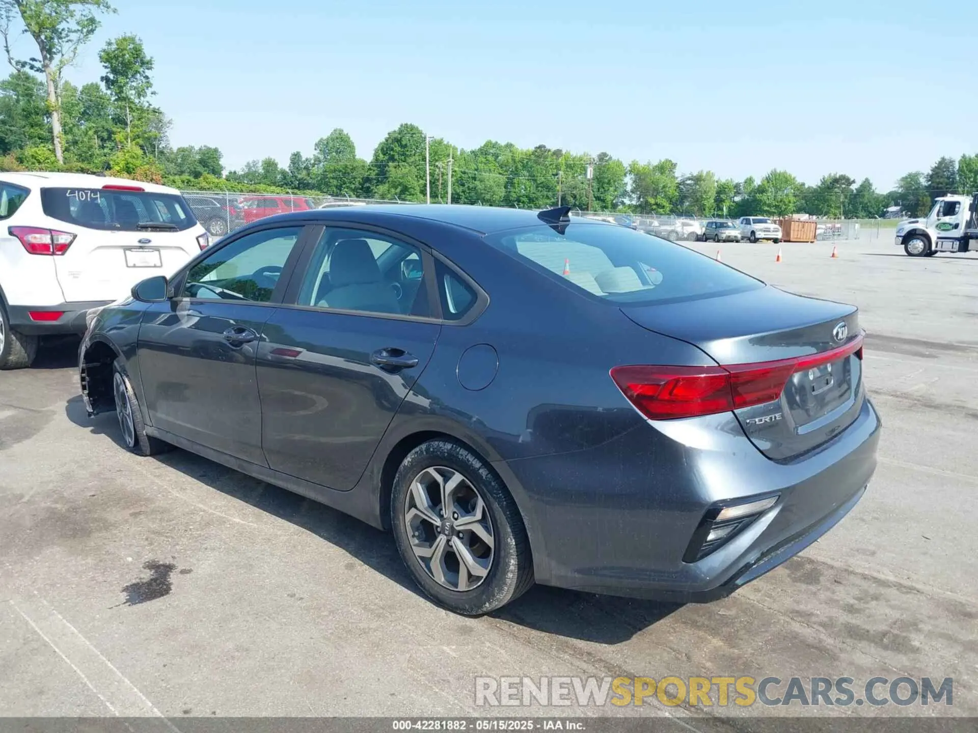 3 Photograph of a damaged car 3KPF24AD2KE033833 KIA FORTE 2019