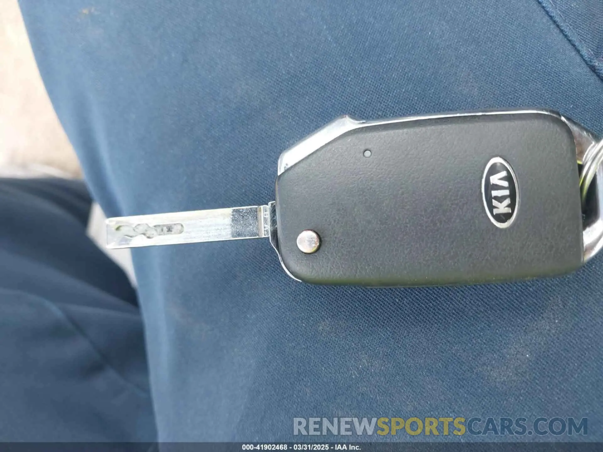 11 Photograph of a damaged car 3KPF24AD2KE042693 KIA FORTE 2019