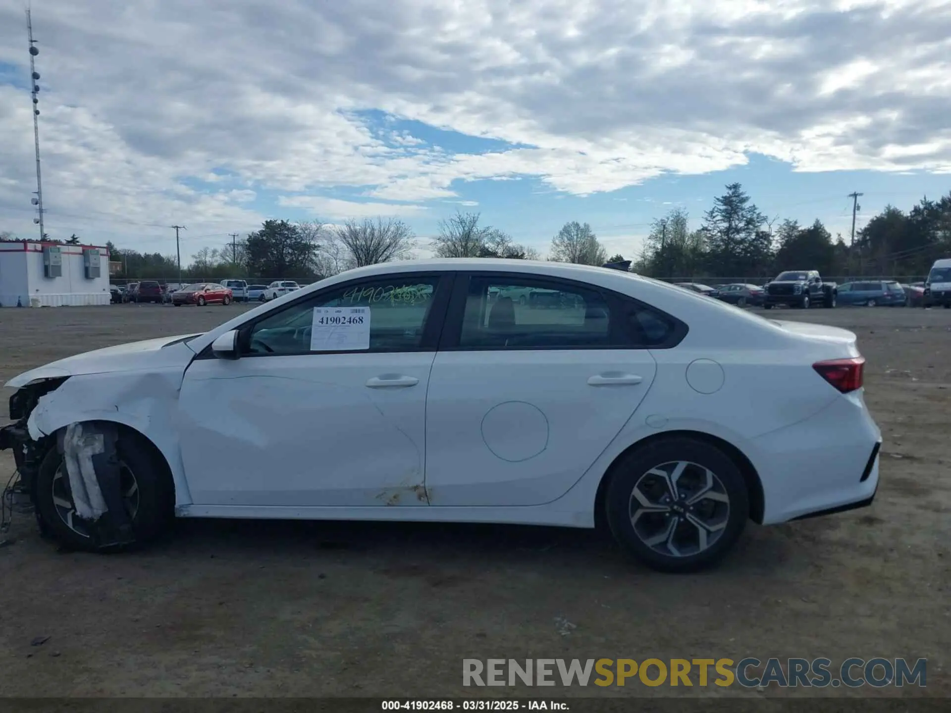 14 Photograph of a damaged car 3KPF24AD2KE042693 KIA FORTE 2019
