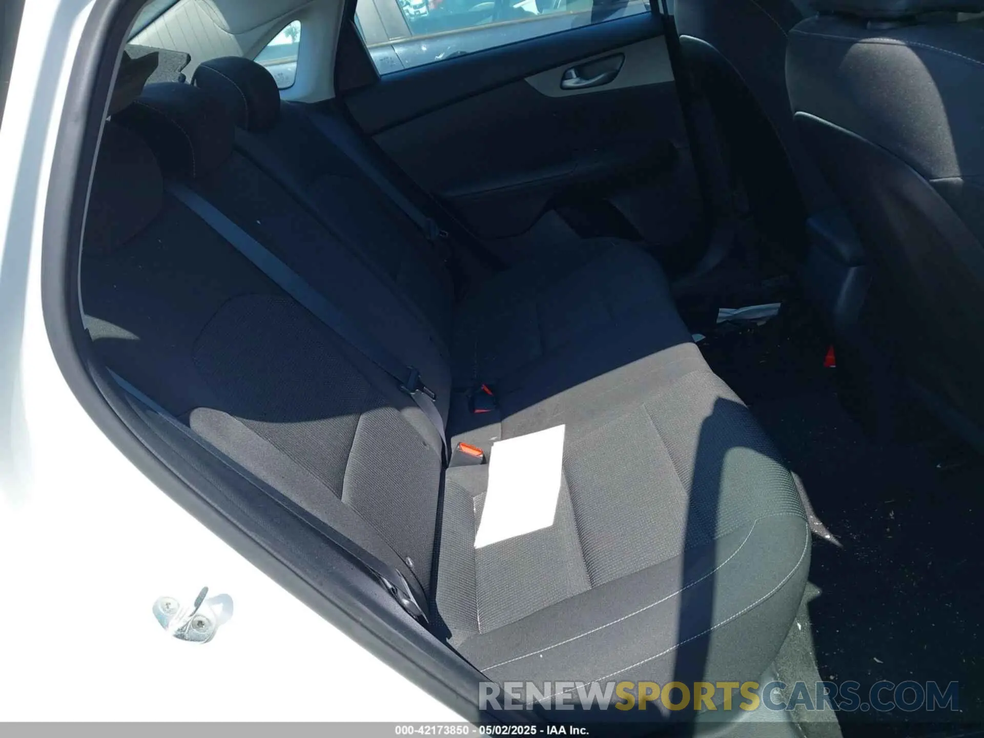 8 Photograph of a damaged car 3KPF24AD2KE046775 KIA FORTE 2019