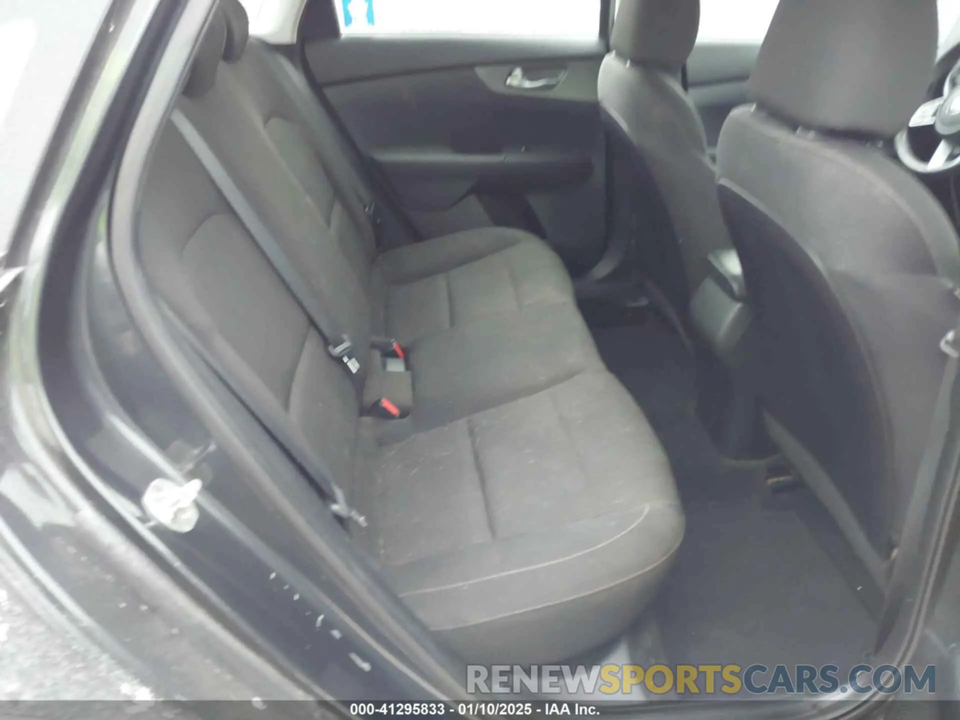 8 Photograph of a damaged car 3KPF24AD2KE048932 KIA FORTE 2019
