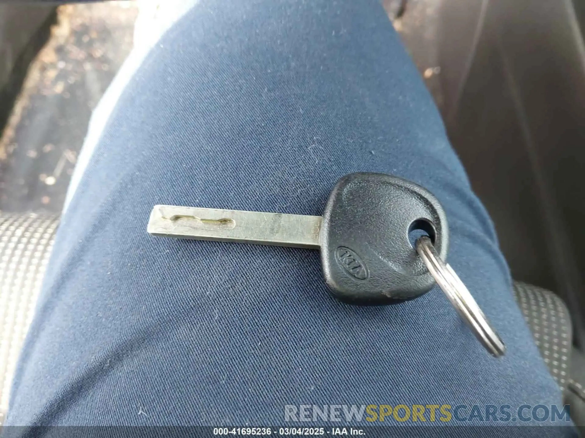 11 Photograph of a damaged car 3KPF24AD2KE052897 KIA FORTE 2019