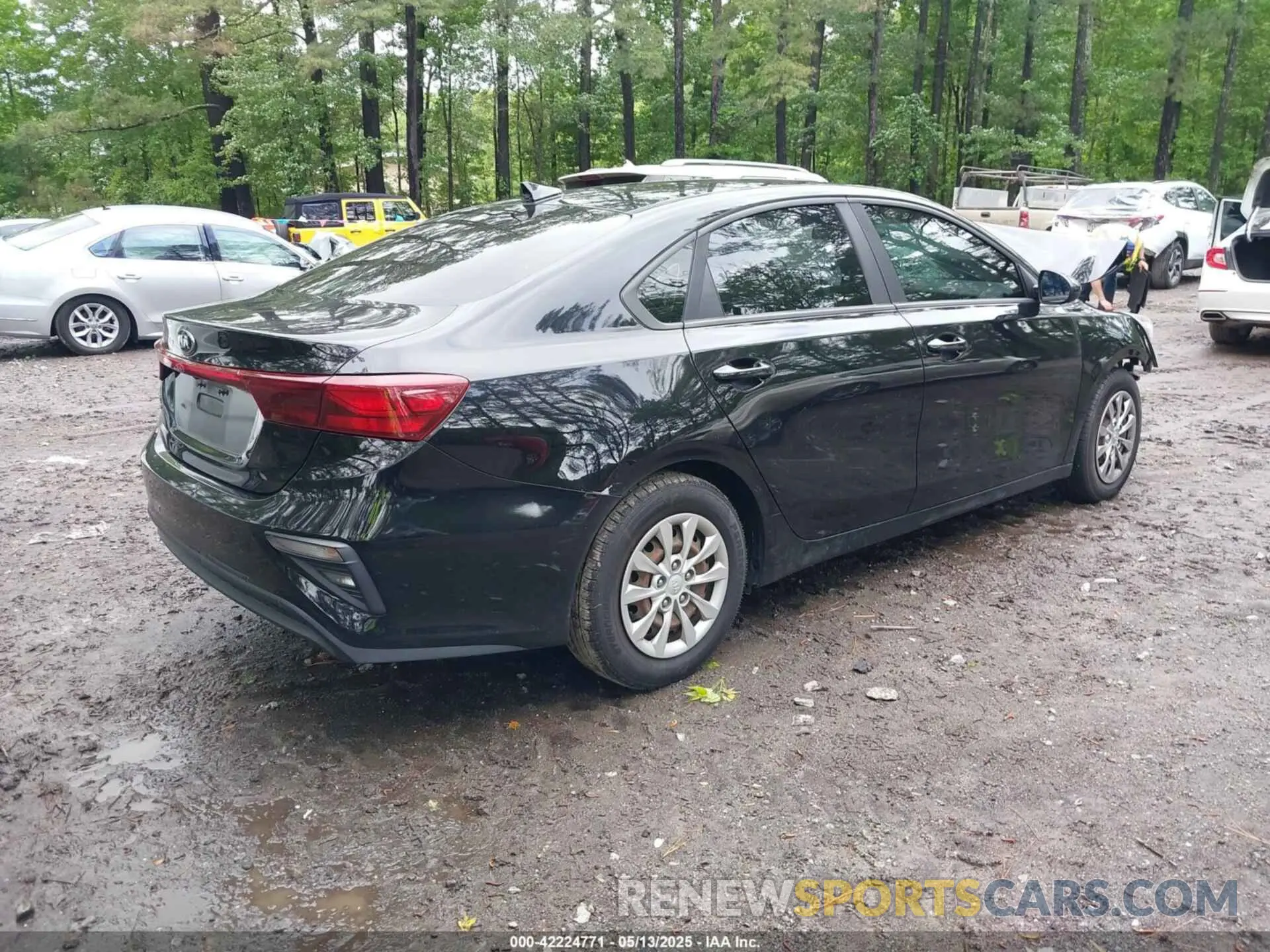 4 Photograph of a damaged car 3KPF24AD2KE058098 KIA FORTE 2019