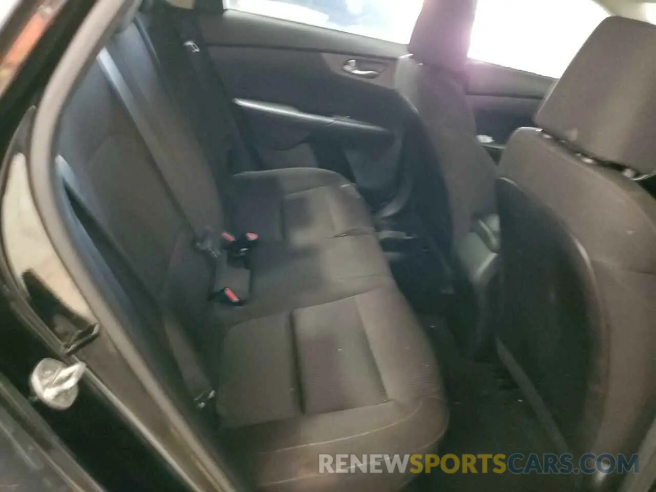 10 Photograph of a damaged car 3KPF24AD2KE064242 KIA FORTE 2019