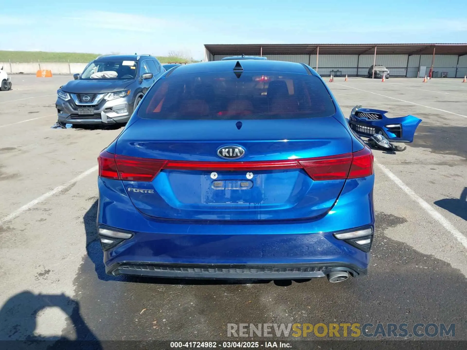 17 Photograph of a damaged car 3KPF24AD2KE065407 KIA FORTE 2019
