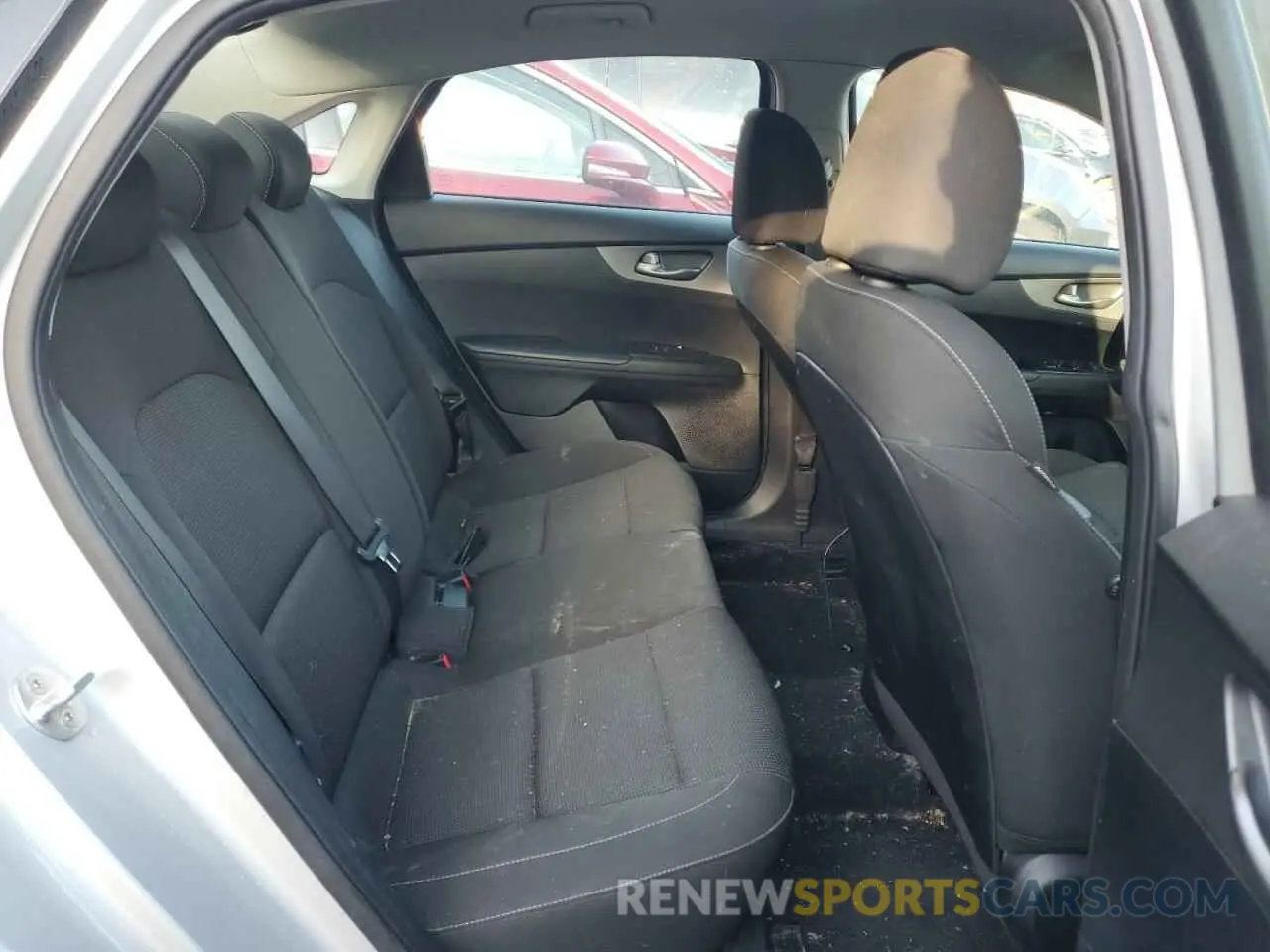 10 Photograph of a damaged car 3KPF24AD2KE071949 KIA FORTE 2019