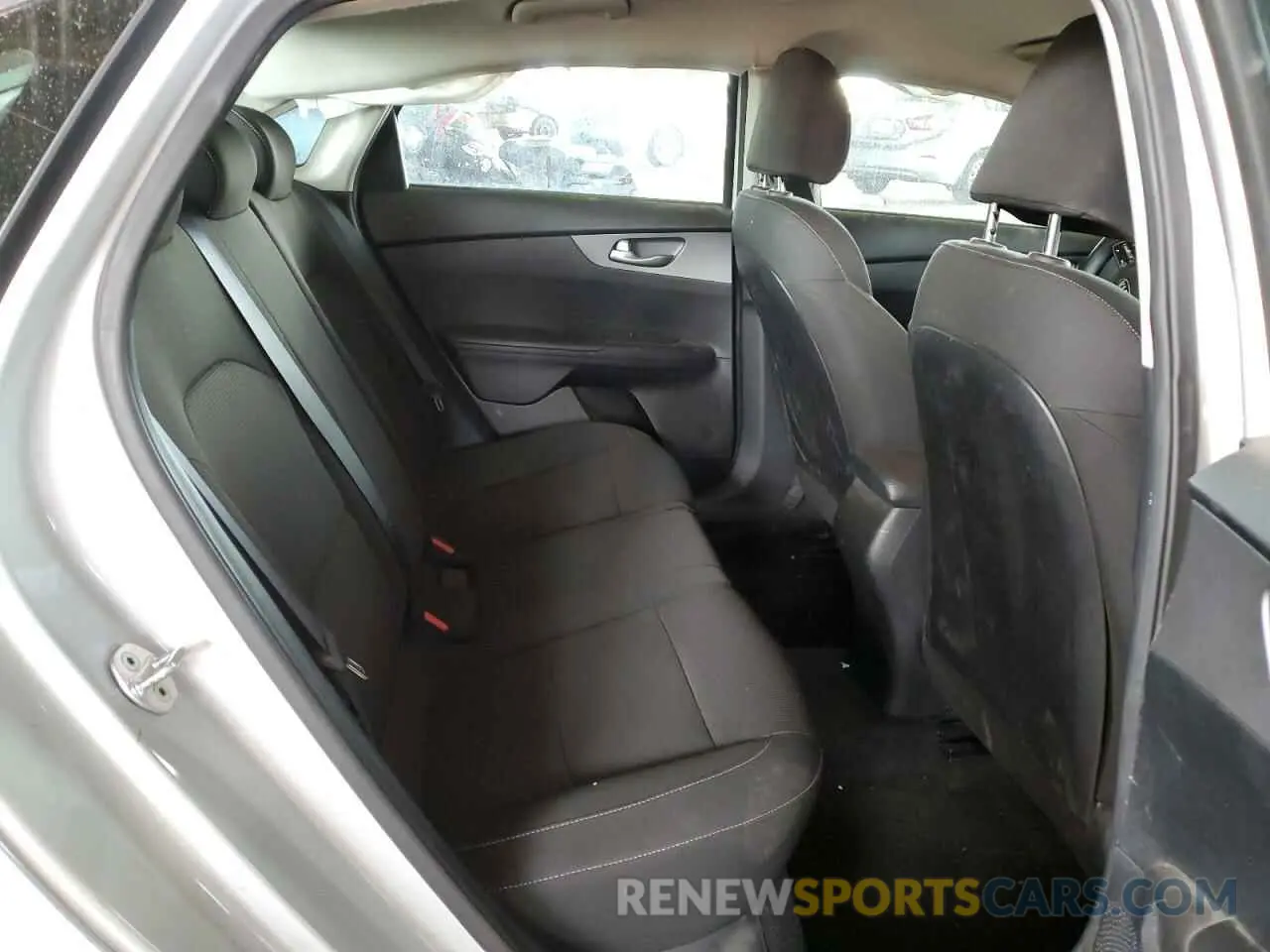 10 Photograph of a damaged car 3KPF24AD2KE074642 KIA FORTE 2019