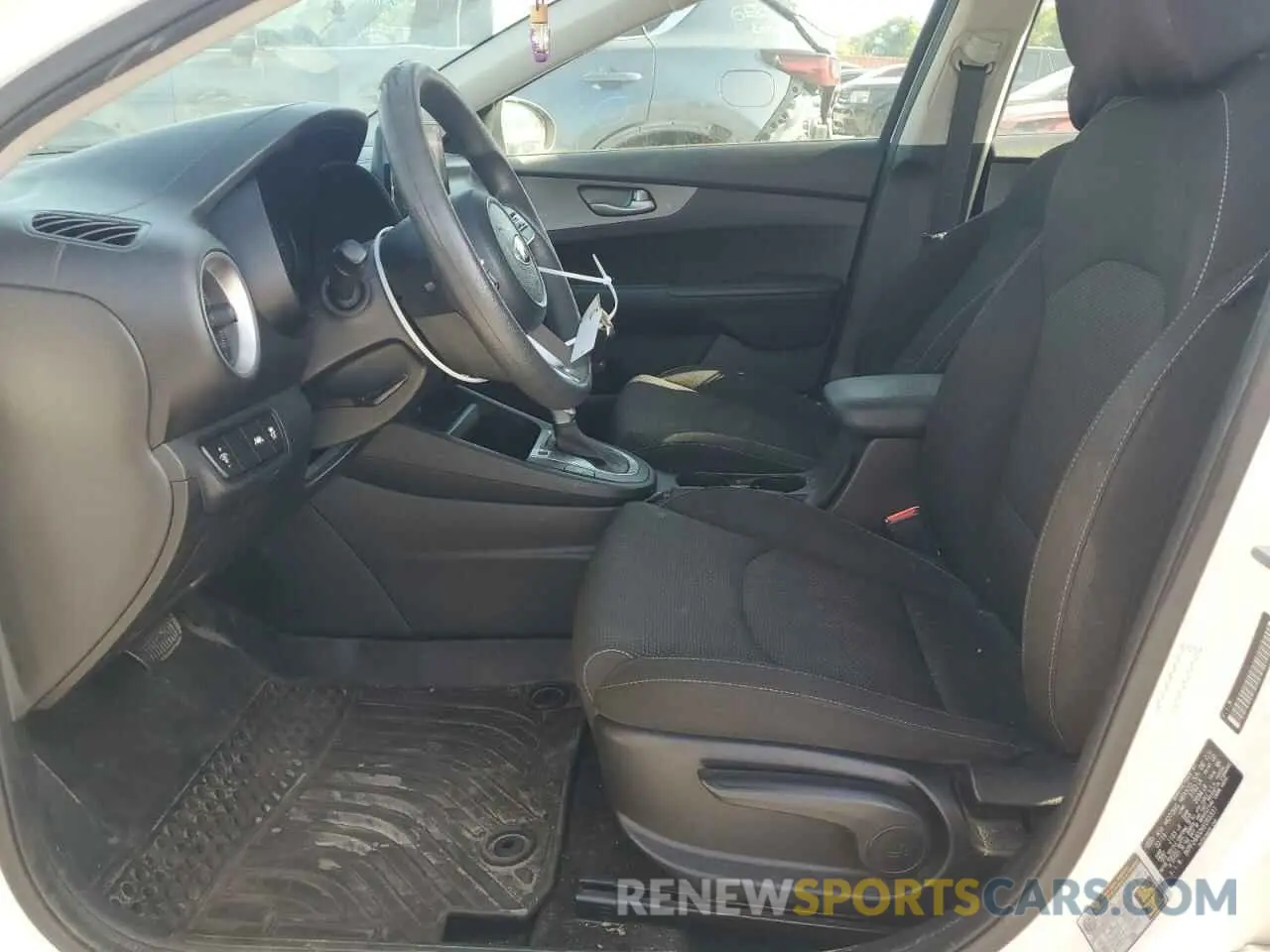 7 Photograph of a damaged car 3KPF24AD2KE095331 KIA FORTE 2019