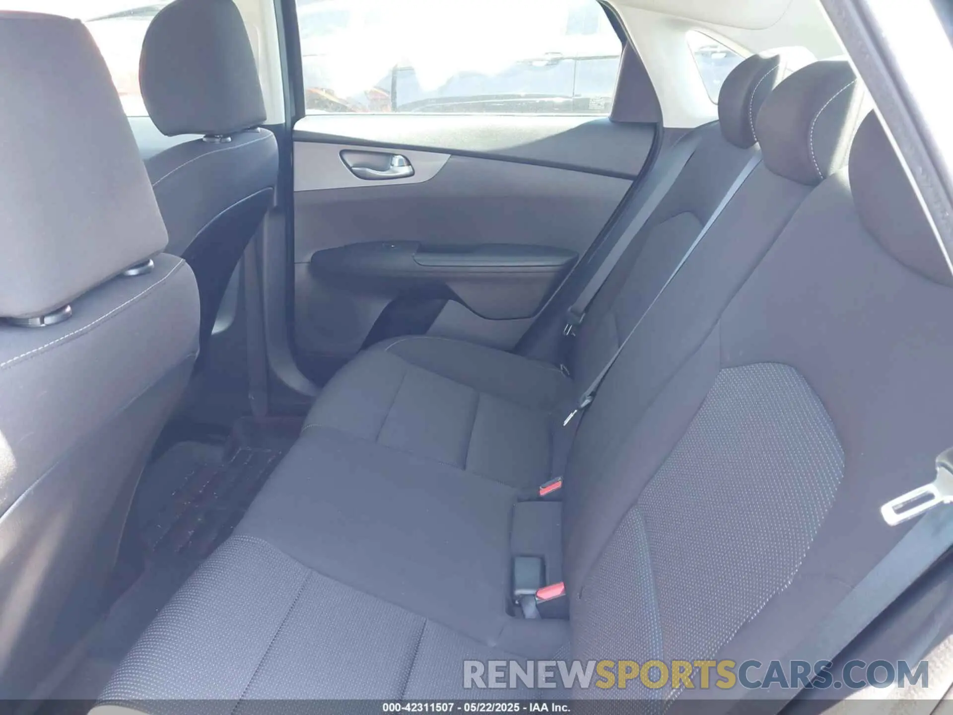 8 Photograph of a damaged car 3KPF24AD2KE096124 KIA FORTE 2019