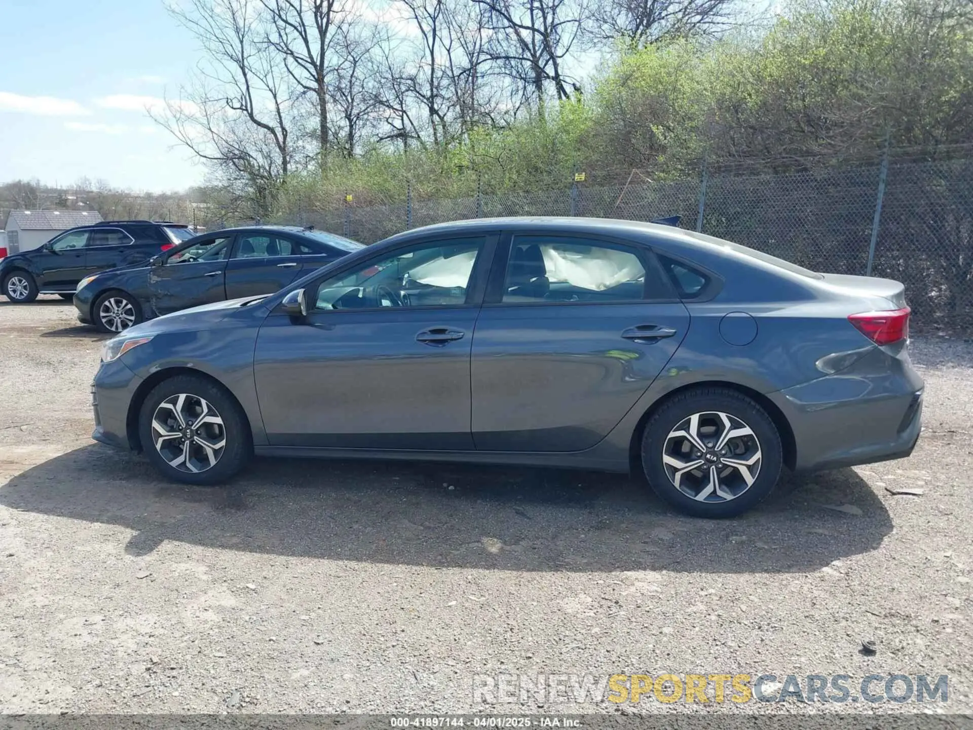 15 Photograph of a damaged car 3KPF24AD2KE098486 KIA FORTE 2019