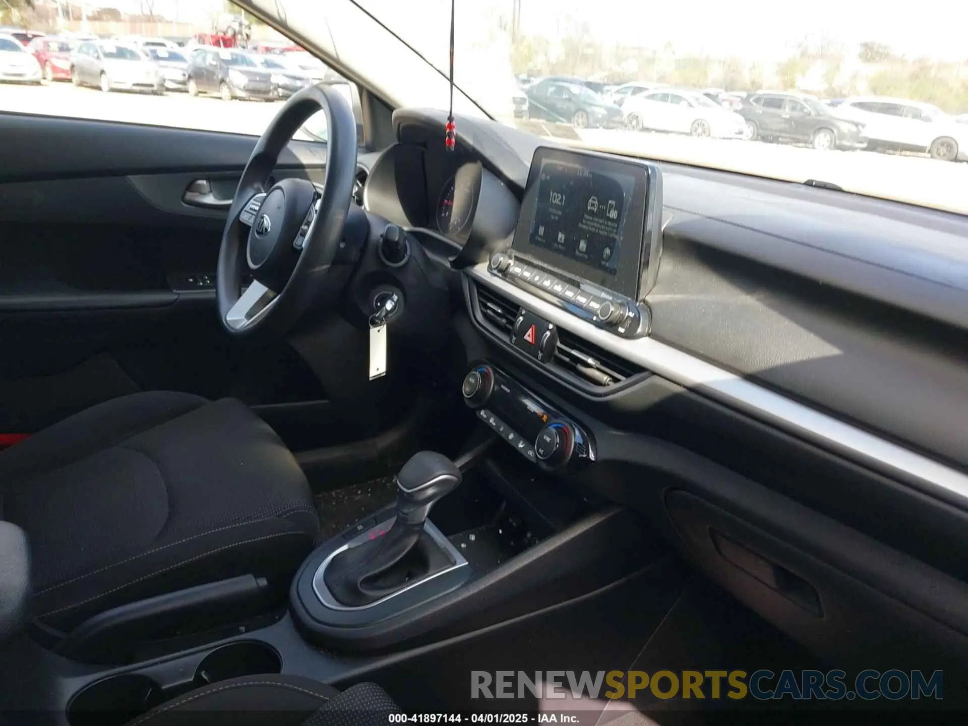 5 Photograph of a damaged car 3KPF24AD2KE098486 KIA FORTE 2019